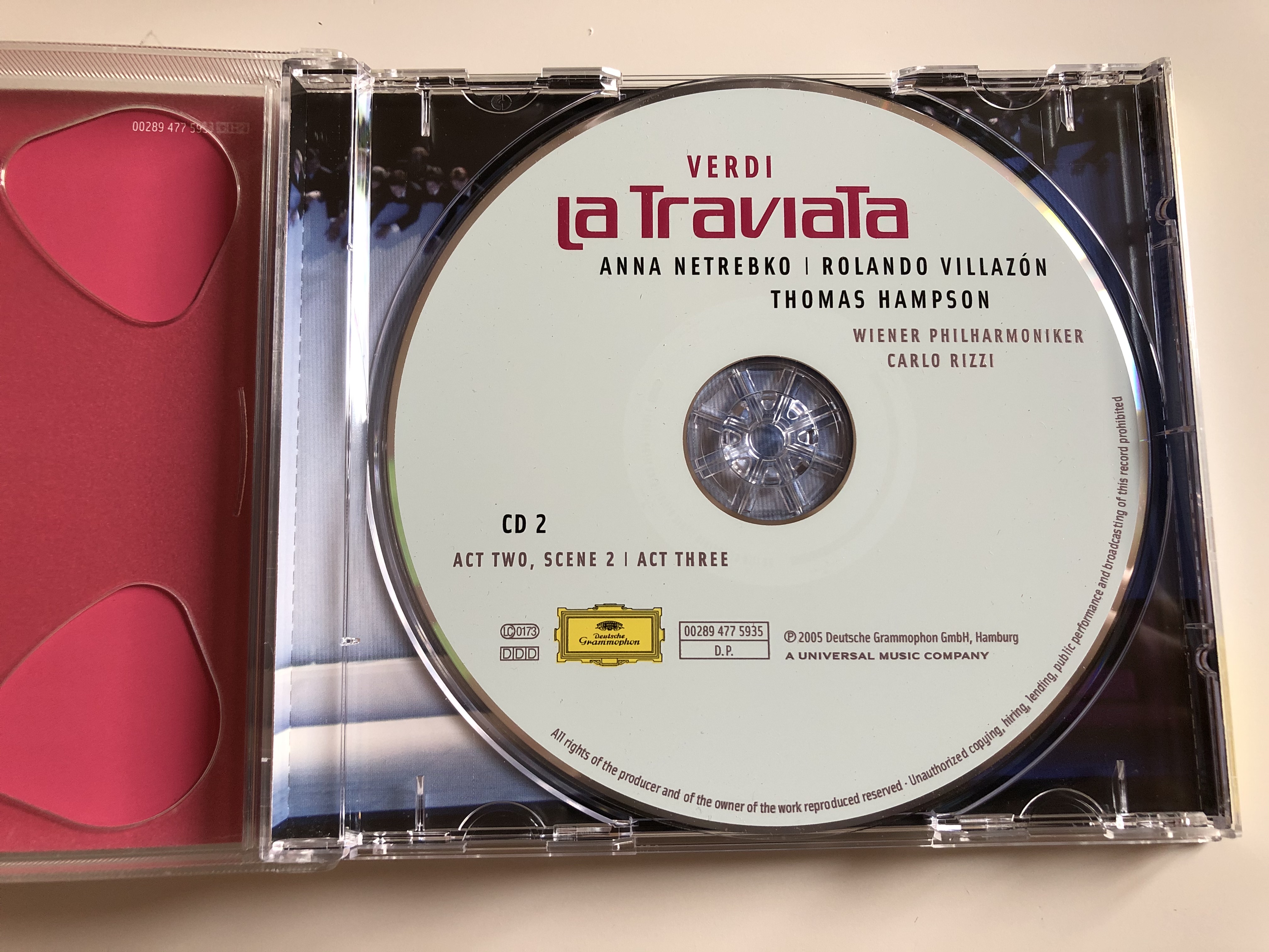 verdi-la-traviata-anna-netrebko-rolando-villaz-n-thomas-hampson-wiener-philharmoniker-carlo-rizzi-deutsche-grammophon-2x-audio-cd-2005-00289-477-5933-4-.jpg