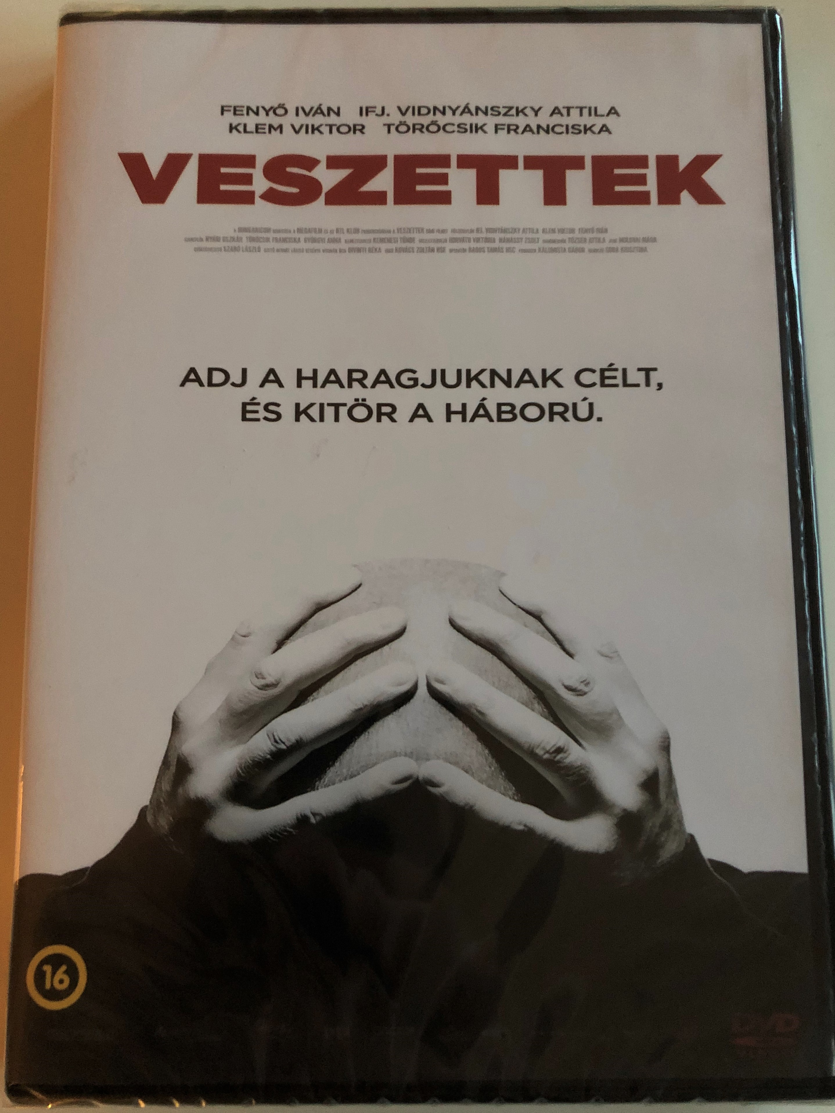 veszettek-dvd-2015-home-guards-directed-by-krisztina-goda-1.jpg