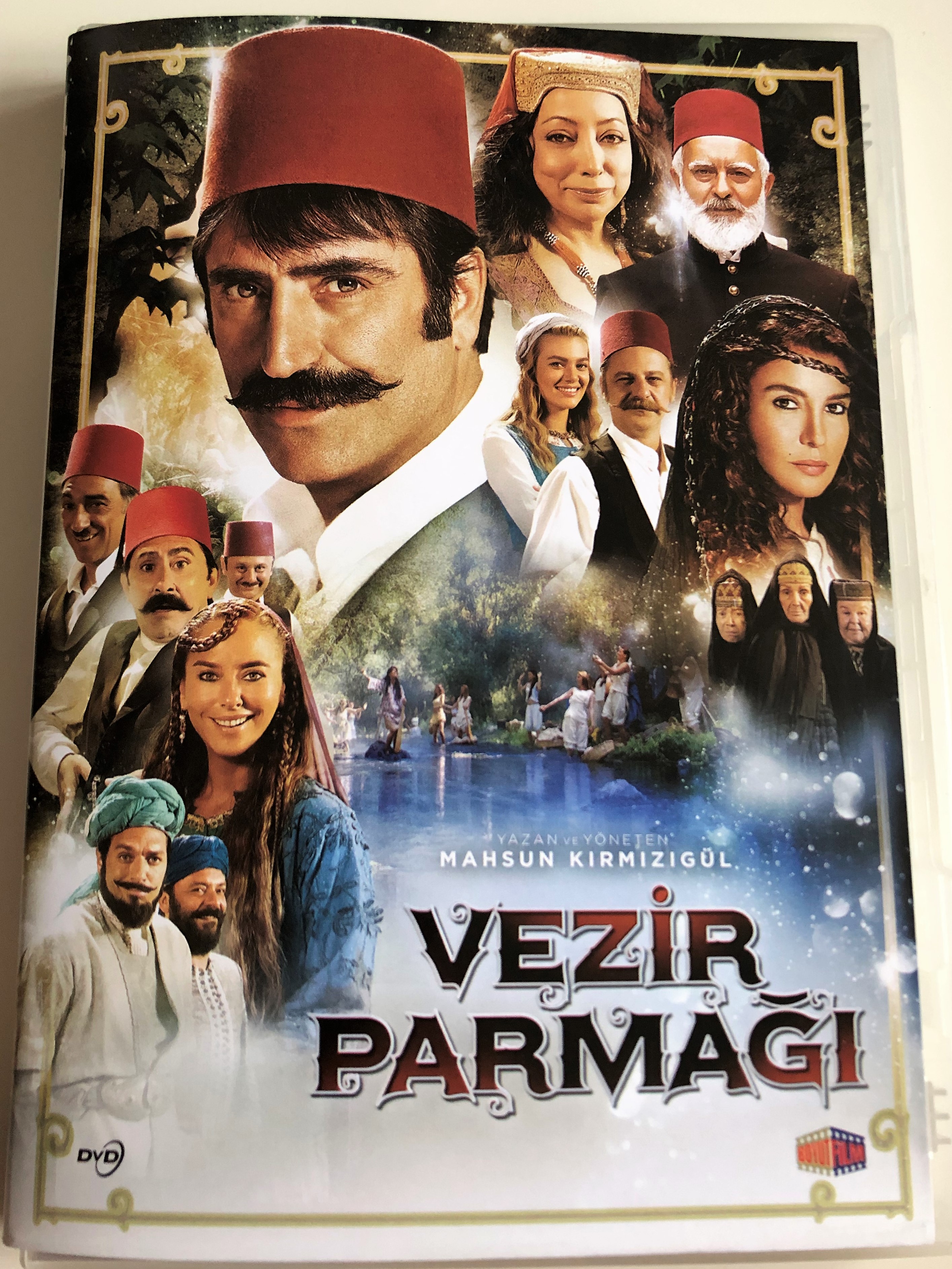 vezir-parma-dvd-2017-the-vizier-s-fingers-directed-by-mahsun-kirmizig-l-starring-ali-s-rmeli-yasemin-yal-n-aktosun-1-.jpg