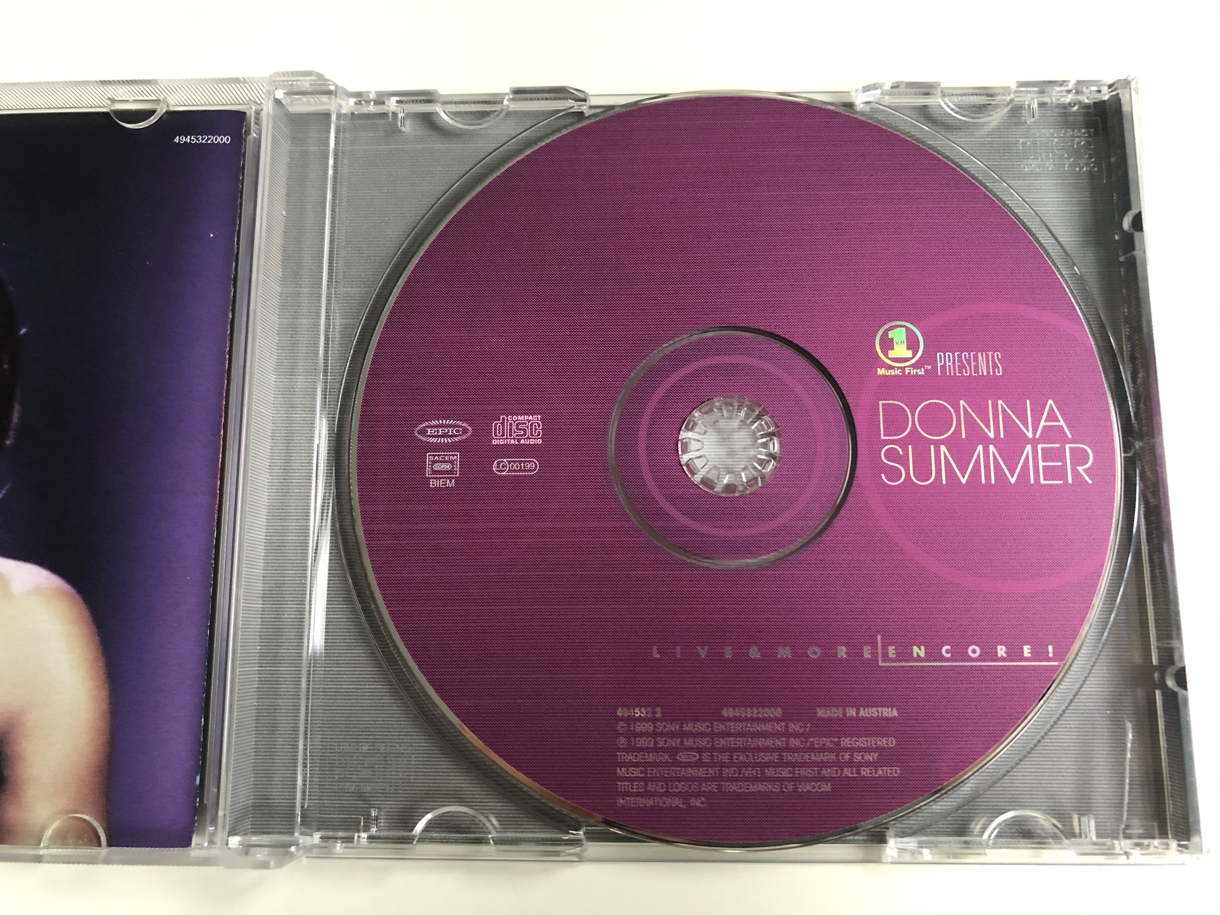 vh1-presents-live-more-encore-donna-summer-epic-audio-cd-1999-epc-494532-2-6-.jpg