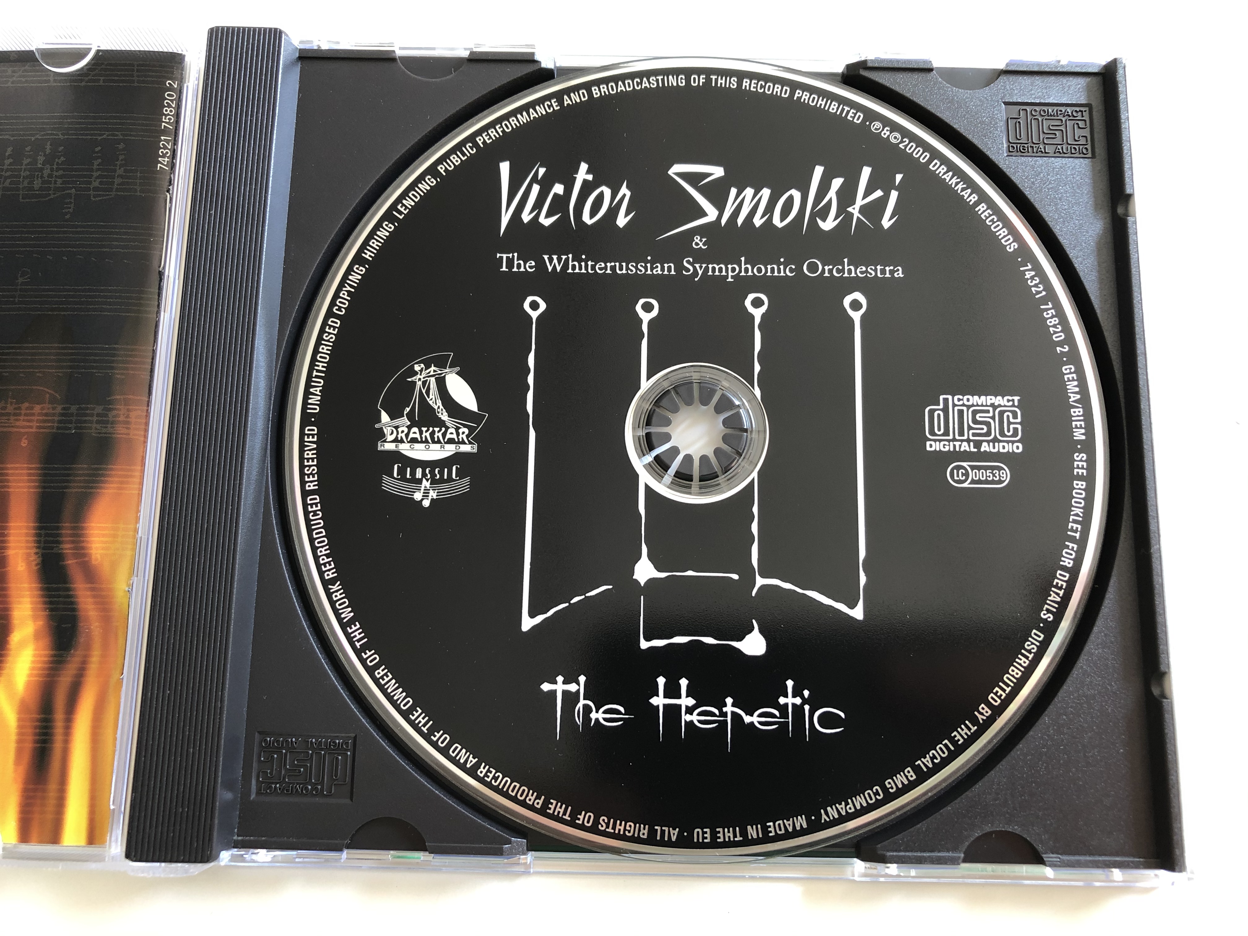 victor-smolski-the-whiterussian-symphony-orchestra-the-heretic-der-ketzer-bmg-audio-cd-2000-74321-75820-2-5-.jpg