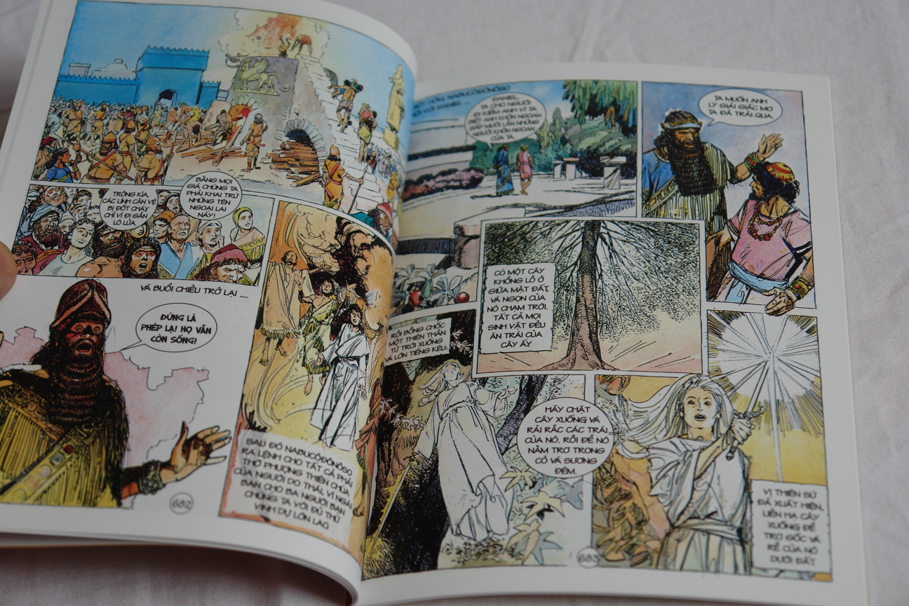 vietnamese-bible-comics-vol.-15-daniel-ruth-and-esther-4.jpg