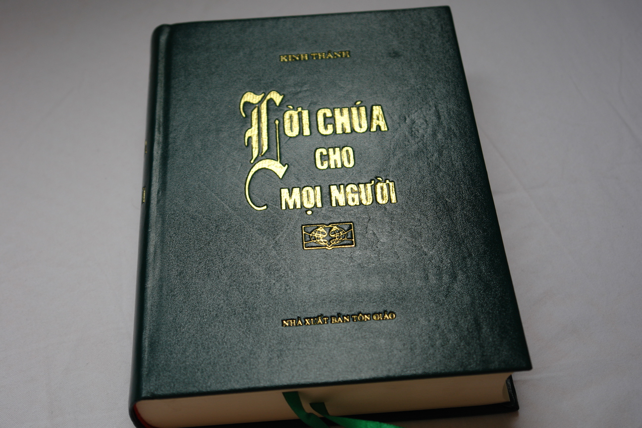 vietnamese-holy-bible-green-hardcover-2006-with-deuterocanonical-books-3.jpg