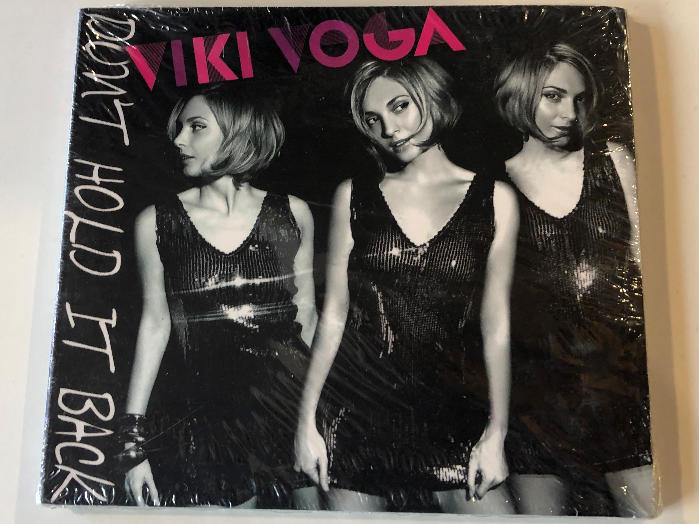 viki-voga-don-t-hold-it-back-voga-vikt-ria-self-released-audio-cd-599954175221-1-.jpg