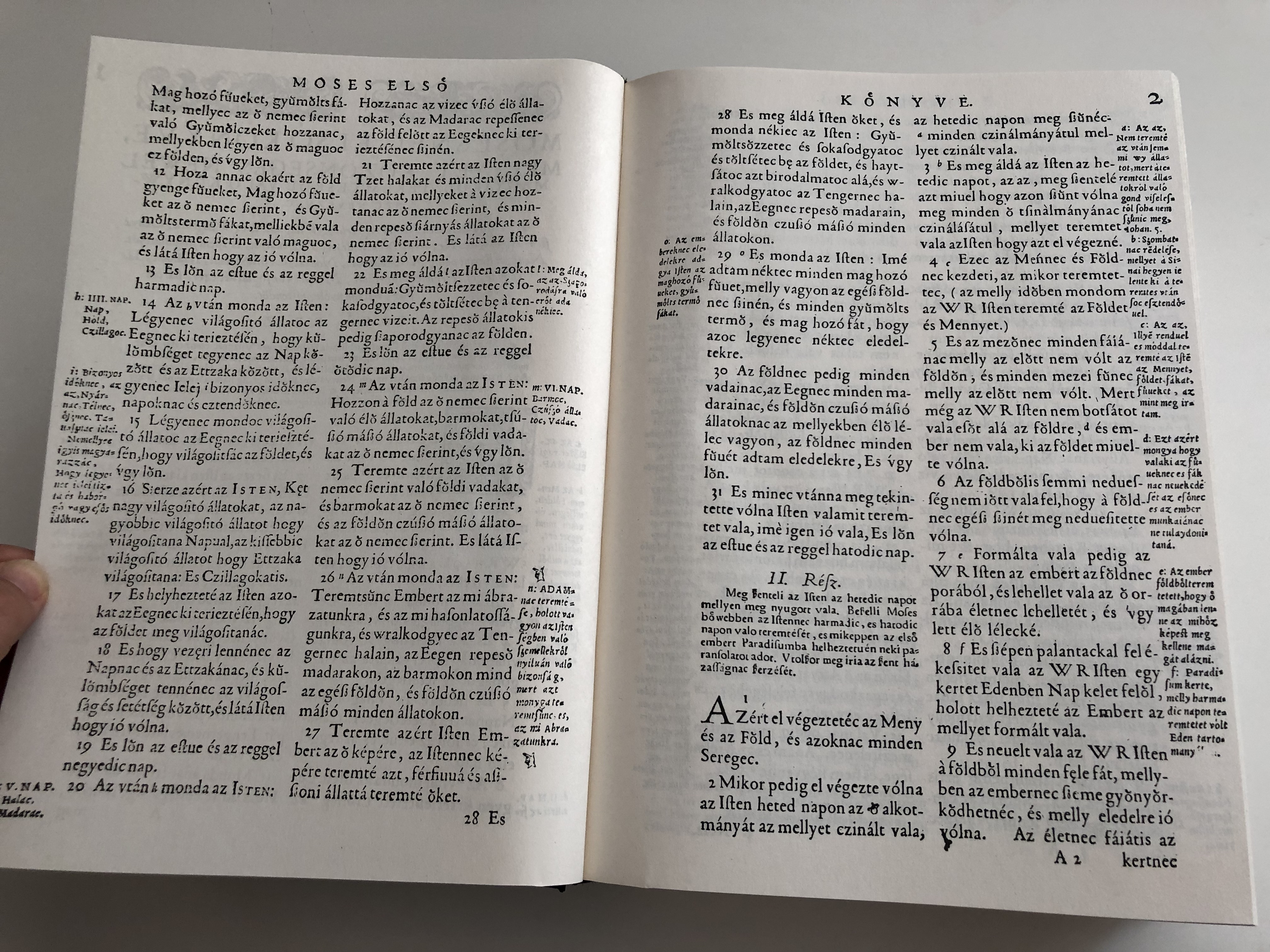 vizsolyi-szent-biblia-1590-hungarian-1590-k-roli-translation-reprint-holy-bible-set-istennec-es-wy-testamentvmanac-prophe-ta-c-es-apostoloc-ltal-meg-iratott-szent-k-nyuei-rcn-l-maradand-bb-tanulm-ny-essay-book-d-6357118-.jpg