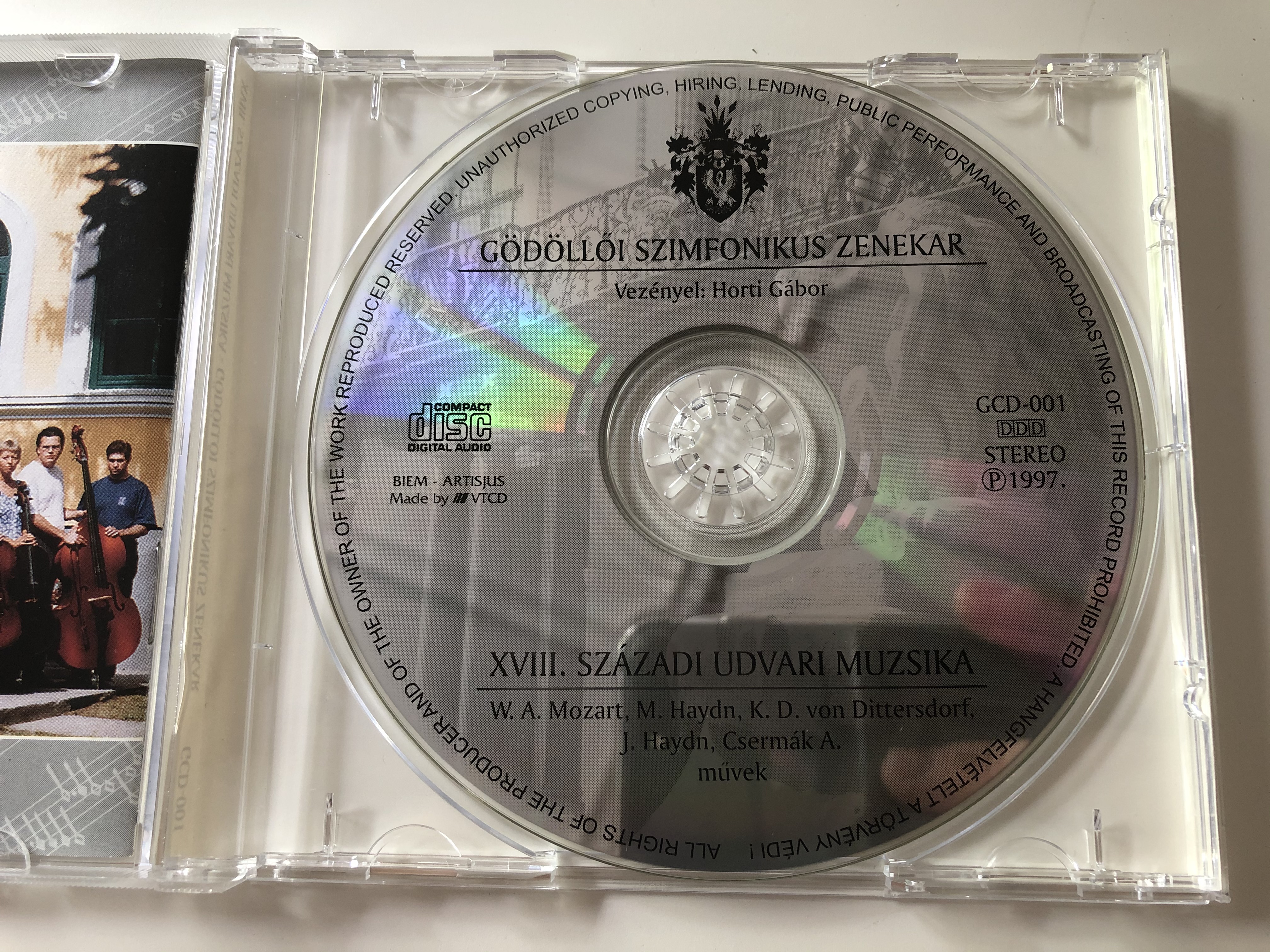 xviii.-szazadi-udvari-muzsika-godolloi-szimfonikus-zenekar-godollo-varos-onkormanyzata-audio-cd-1997-gcd-001-8-.jpg
