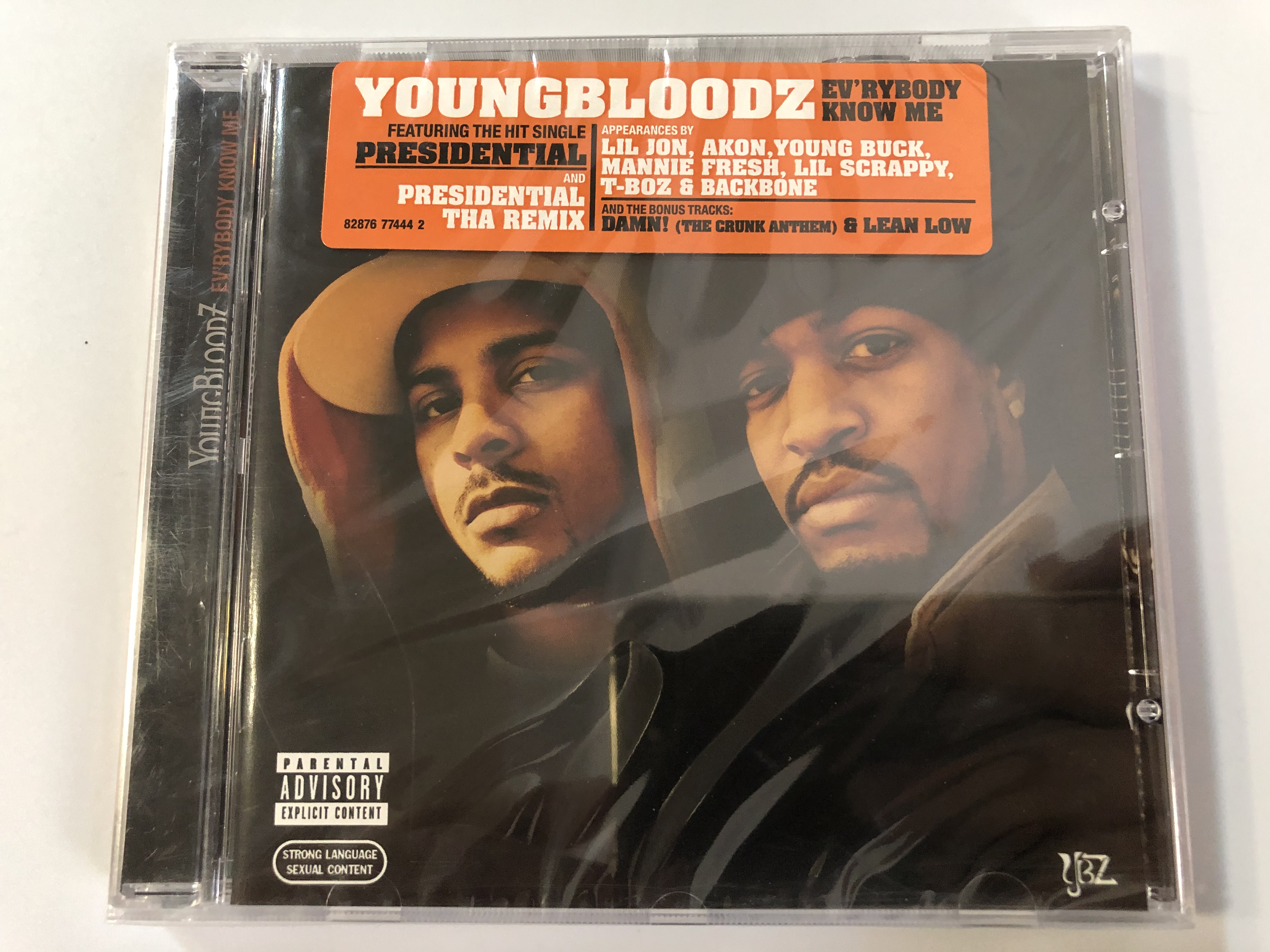youngbloodz-ev-rybody-know-me-featuring-the-hit-single-presidential-and-presidential-tha-remix-appearances-by-lil-jon-akon-young-buck-mannie-fresh-lil-scrappy-t-boz-backbone-zomba-1-.jpg