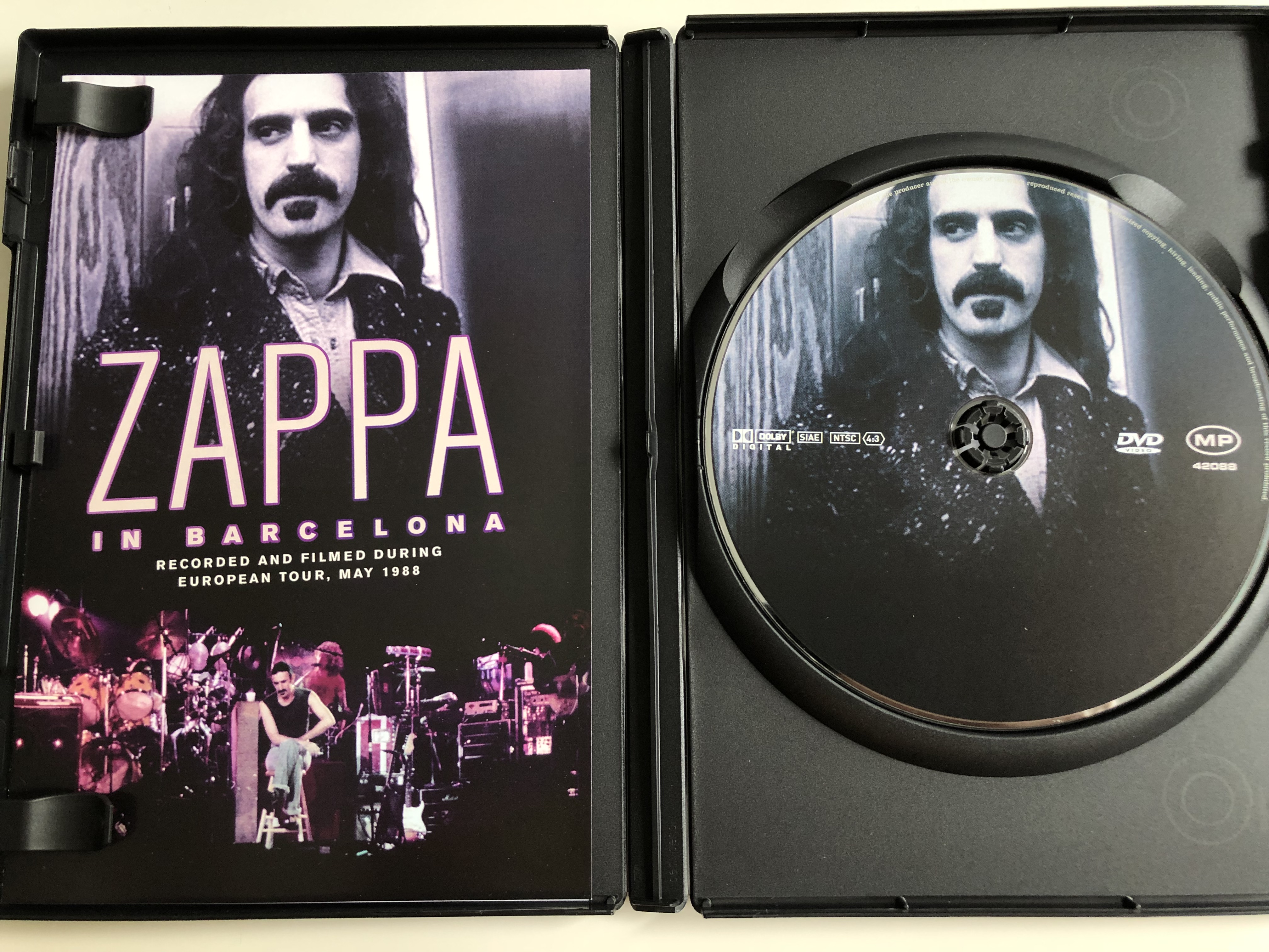 zappa-in-barcelona-dvd-2007-recorded-and-filmed-during-european-tour-may-1988-sharleena-black-napkins-any-kind-of-pain-sofa-love-of-my-life-masterplan-3-.jpg