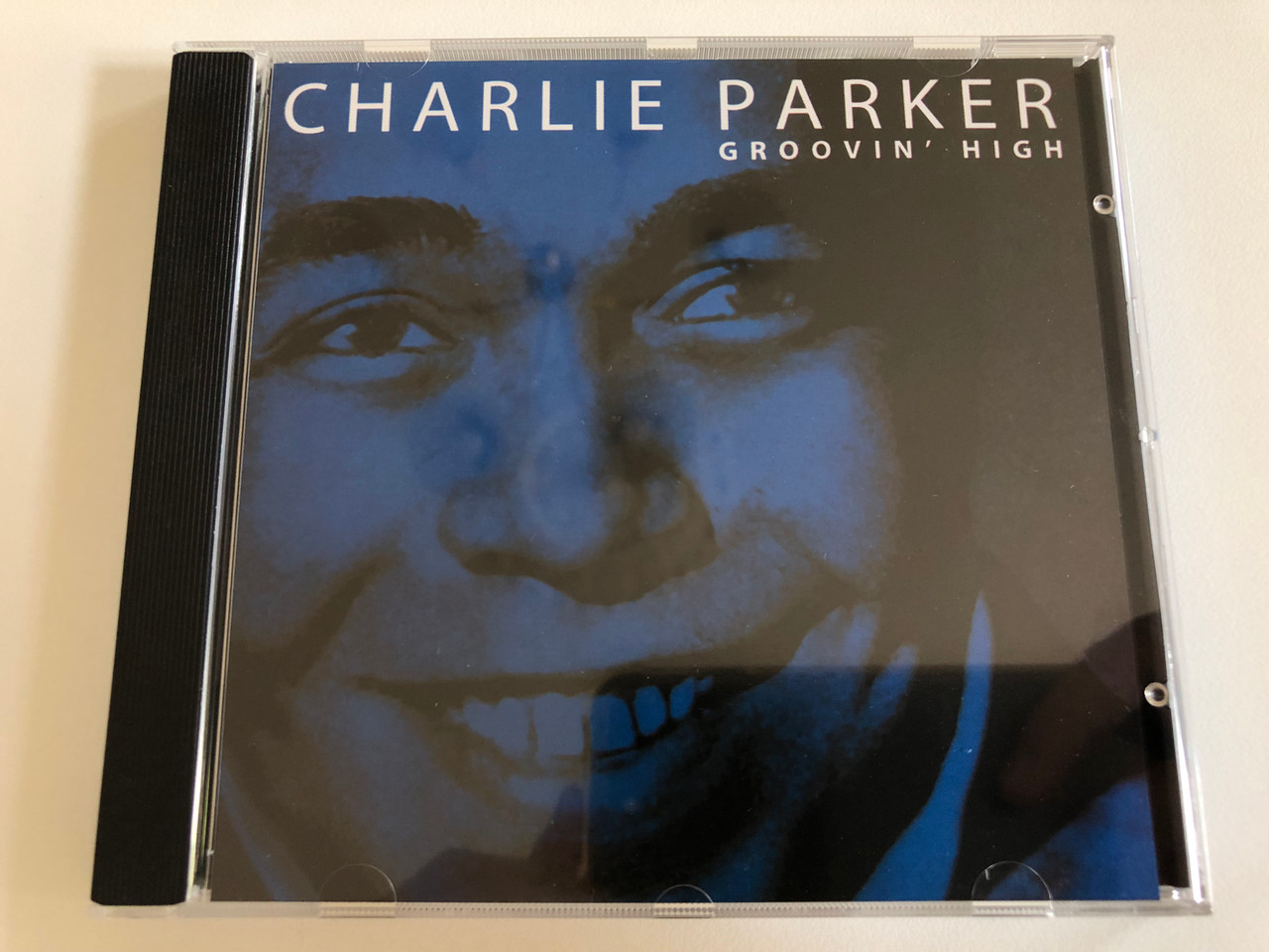 https://cdn10.bigcommerce.com/s-62bdpkt7pb/products/0/images/186265/Charlie_Parker_Groovin_High_Weton-Wesgram_Audio_CD_2005_LATA125_1__77407.1628181544.1280.1280.JPG?c=2&_gl=1*1ay35k5*_ga*MjA2NTIxMjE2MC4xNTkwNTEyNTMy*_ga_WS2VZYPC6G*MTYyODE3ODc5Ni4yMC4xLjE2MjgxODE2MDkuNjA.