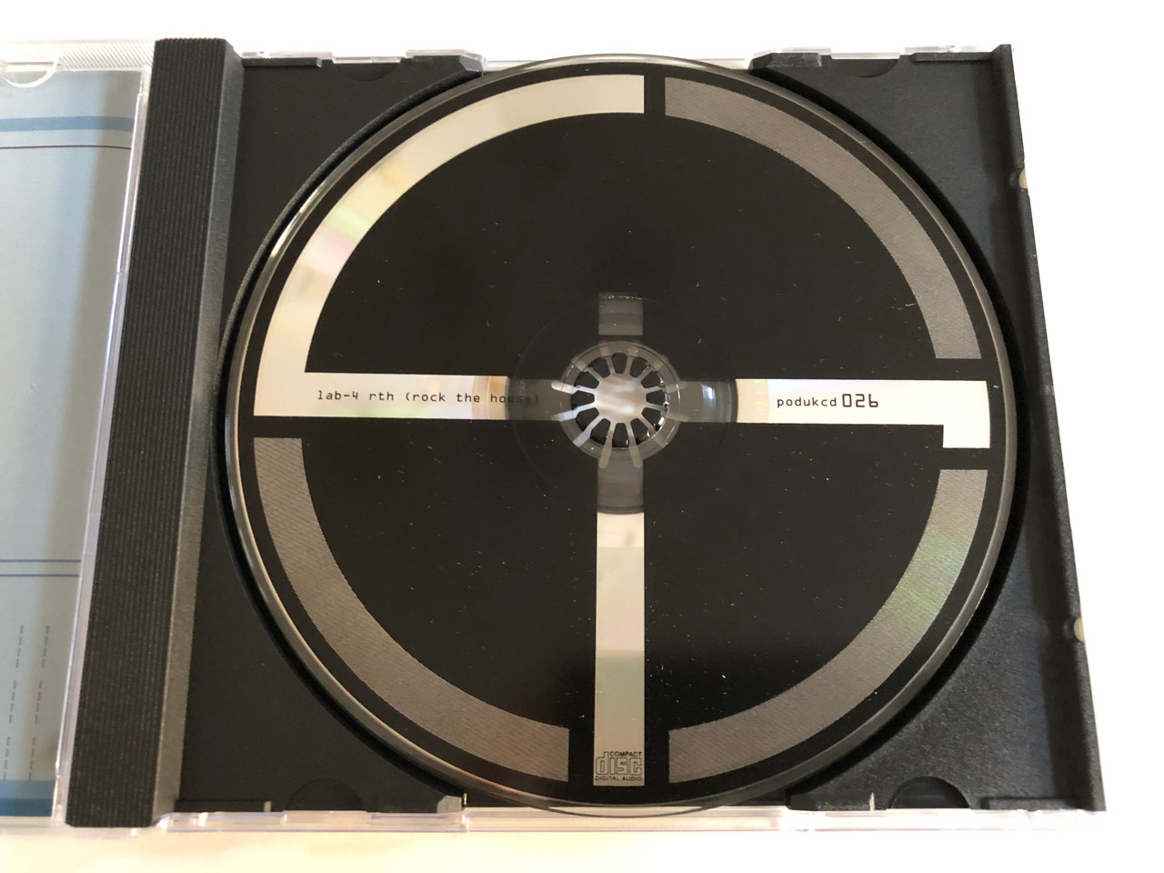 https://cdn10.bigcommerce.com/s-62bdpkt7pb/products/0/images/186734/Lab-4_R.T.H._Pod_England_Audio_CD_podukcd026_3__24002.1628565552.1280.1280.JPG?c=2&_gl=1*7zsxoy*_ga*MjA2NTIxMjE2MC4xNTkwNTEyNTMy*_ga_WS2VZYPC6G*MTYyODU2NTI4Ny4yNC4xLjE2Mjg1NjU2MzcuNjA.