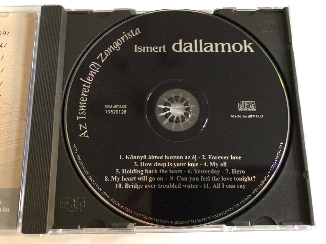 https://cdn10.bigcommerce.com/s-62bdpkt7pb/products/0/images/186875/Ismert_Dallamok_Az_Ismeretlen_Zongorista_Baby.ComIndys_Audio_CD_2000_19820128_3__93516.1628590875.1280.1280.JPG?c=2&_gl=1*8z2si*_ga*MjA2NTIxMjE2MC4xNTkwNTEyNTMy*_ga_WS2VZYPC6G*MTYyODU4ODcyOC4yNi4xLjE2Mjg1OTEwMjQuNjA.