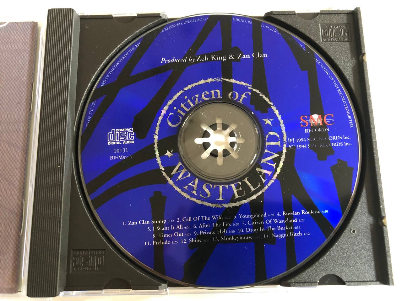https://cdn10.bigcommerce.com/s-62bdpkt7pb/products/0/images/187239/Zan_Clan_Citizen_Of_Wasteland_SMC_Records_Audio_CD_1994_SMC_10131_3__40895.1628756766.1280.1280.JPG?c=2&_gl=1*1pb3034*_ga*MjA2NTIxMjE2MC4xNTkwNTEyNTMy*_ga_WS2VZYPC6G*MTYyODc1NDIxMC4zMC4xLjE2Mjg3NTY0NDMuNTE.