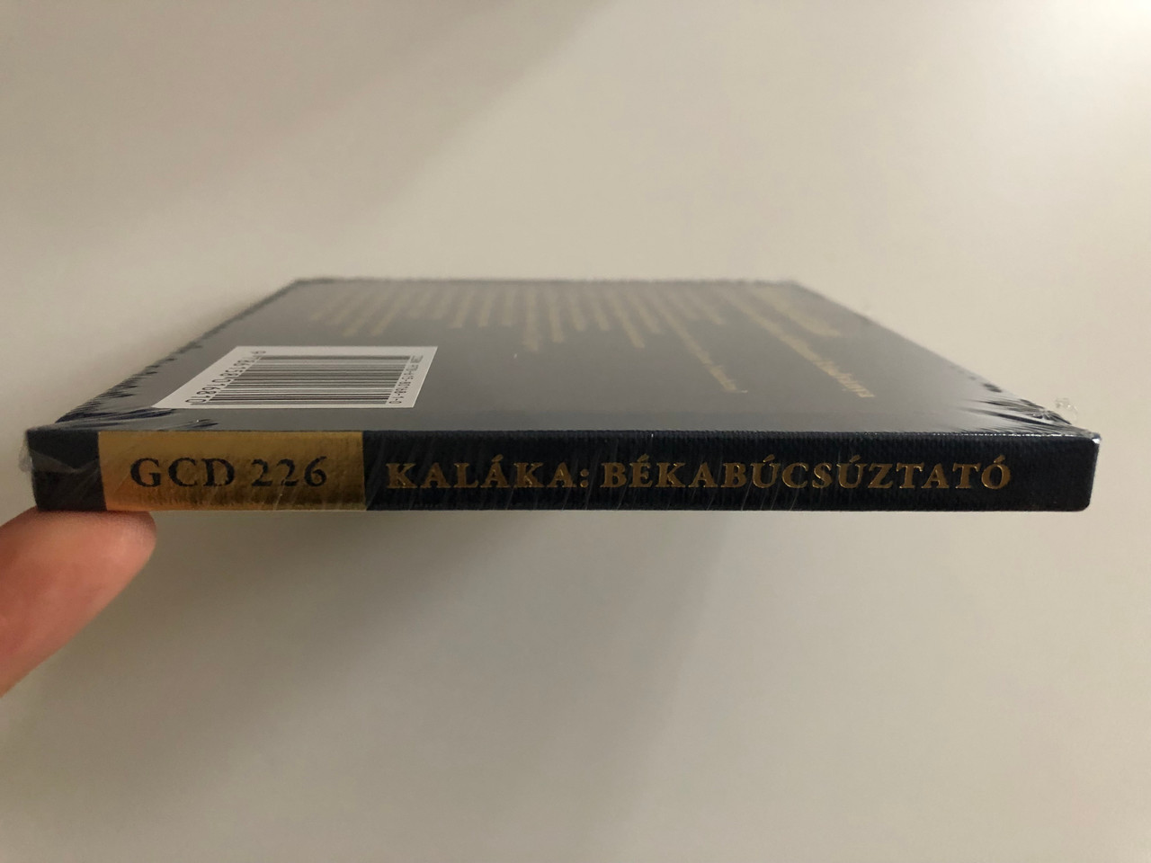 https://cdn10.bigcommerce.com/s-62bdpkt7pb/products/0/images/192463/Kalaka_50_Audio_CD_9786158016810_3__00448.1632292650.1280.1280.JPG?c=2&_gl=1*1afgyvi*_ga*MjA2NTIxMjE2MC4xNTkwNTEyNTMy*_ga_WS2VZYPC6G*MTYzMjI4NzA1MS45NS4xLjE2MzIyOTIwNTQuNTc.