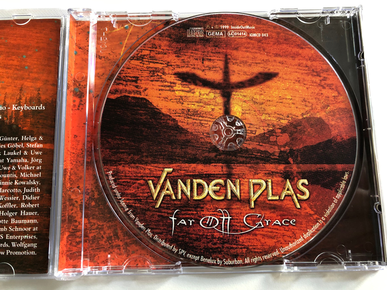 https://cdn10.bigcommerce.com/s-62bdpkt7pb/products/0/images/192729/Vanden_Plas_Far_Off_Grace_Inside_Out_Music_Audio_CD_1999_IOMCD_043_3__50056.1632466081.1280.1280.JPG?c=2&_gl=1*c68km4*_ga*MjA2NTIxMjE2MC4xNTkwNTEyNTMy*_ga_WS2VZYPC6G*MTYzMjQ2MDk1NC45Ny4xLjE2MzI0NjU2OTUuNTg.