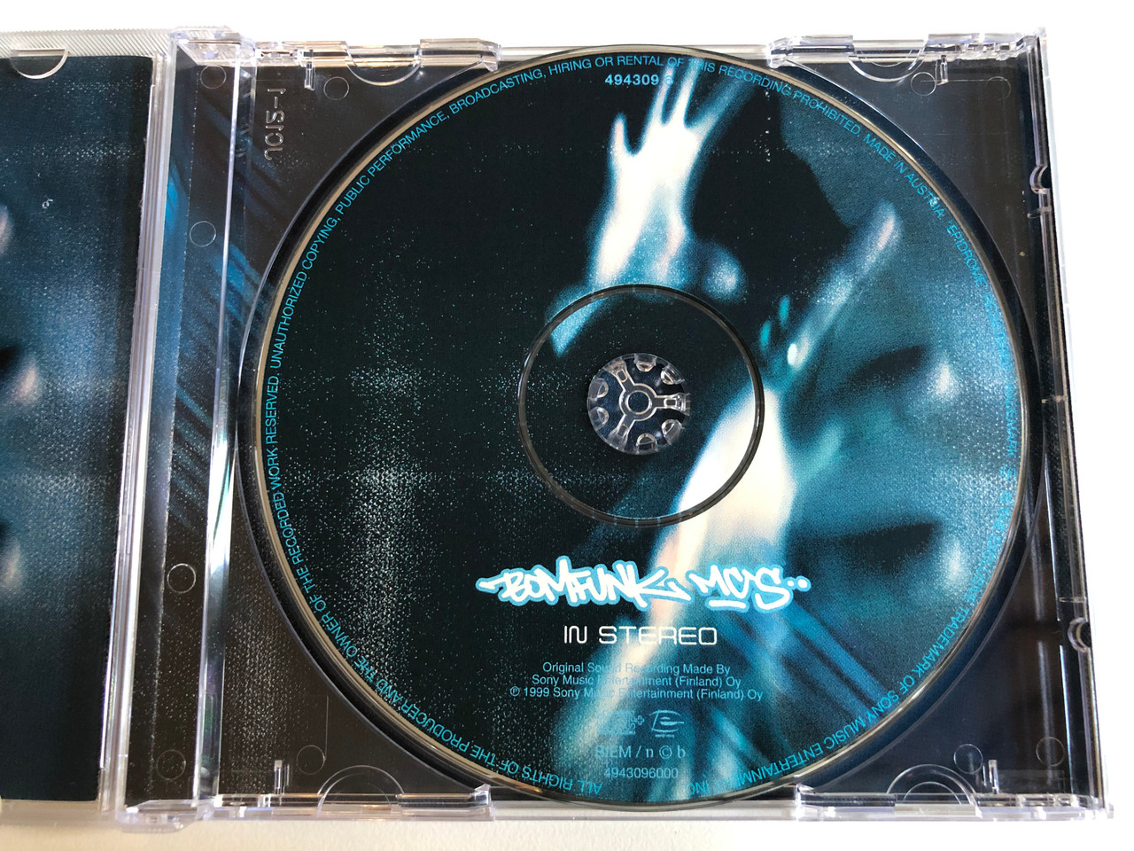 https://cdn10.bigcommerce.com/s-62bdpkt7pb/products/0/images/193856/Bomfunk_MCs_In_Stereo_Epidrome_Audio_CD_1999_494309_6_3__49620.1633107503.1280.1280.JPG?c=2&_gl=1*zdnird*_ga*MjA2NTIxMjE2MC4xNTkwNTEyNTMy*_ga_WS2VZYPC6G*MTYzMzA5ODY0Mi4xMTAuMS4xNjMzMTA3NDk1LjYw