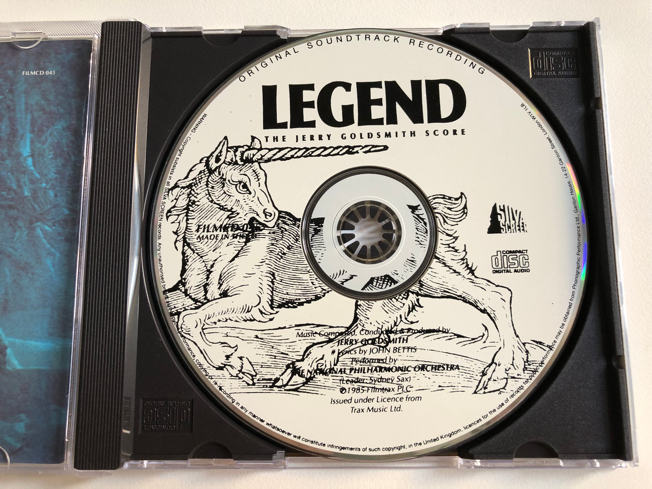 https://cdn10.bigcommerce.com/s-62bdpkt7pb/products/0/images/194116/Legend_Original_Soundtrack_Recording_-_The_Jerry_Goldsmith_Score_Composed_and_conducted_by_Jerry_Goldsmith_Silva_Screen_Audio_CD_1992_FILMCD_045_3__21324.1633413331.1280.1280.JPG?c=2&_gl=1*1kr2khm*_ga*MjA2NTIxMjE2MC4xNTkwNTEyNTMy*_ga_WS2VZYPC6G*MTYzMzQxMjA1Ny4xMTQuMS4xNjMzNDEzMTY4LjU4