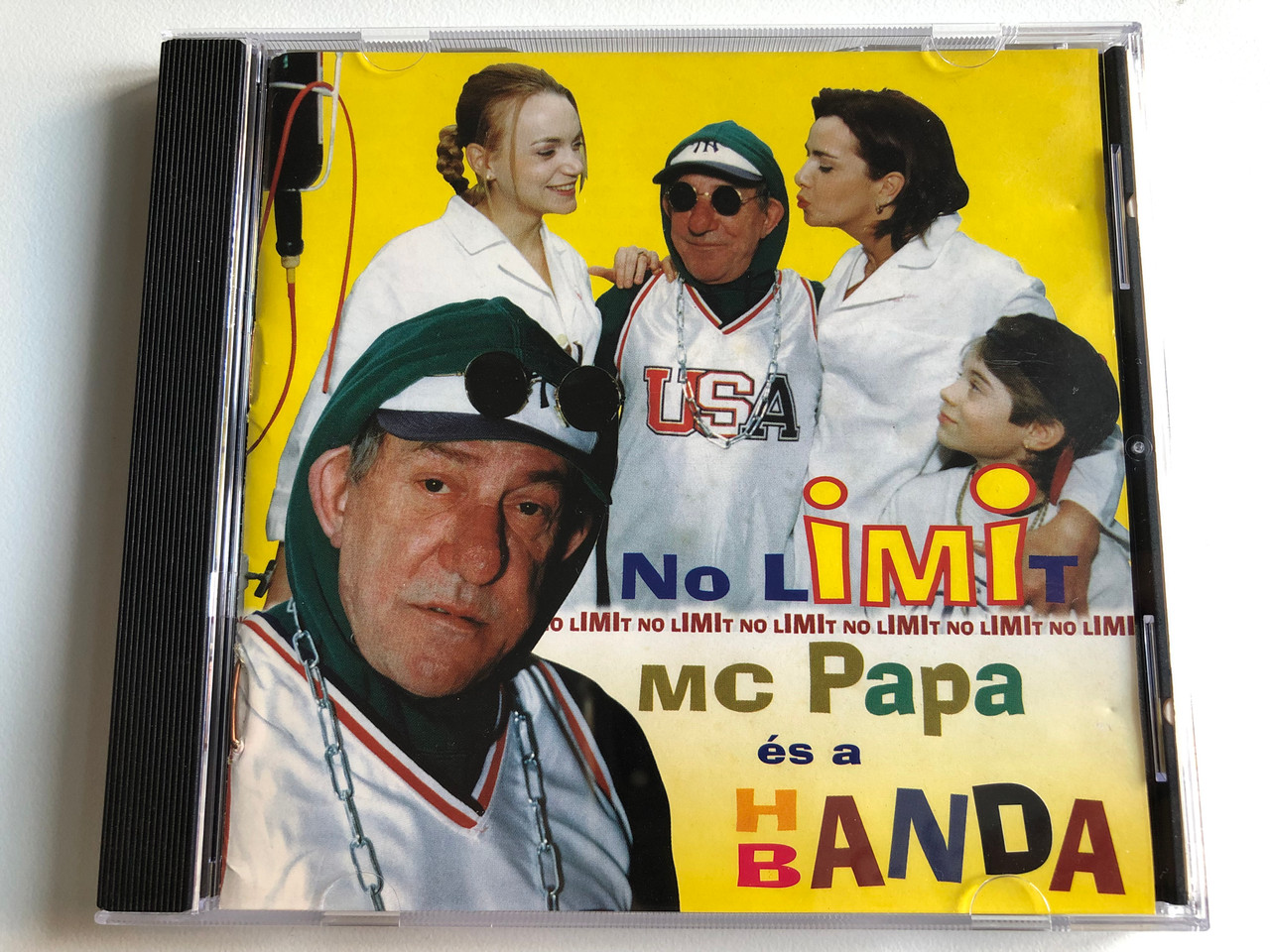https://cdn10.bigcommerce.com/s-62bdpkt7pb/products/0/images/194684/MC_Papa_s_A_Handa_Banda_No_Limit_Premier_Art_Records_Audio_CD_PAR98102_1__21767.1633597669.1280.1280.JPG?c=2&_gl=1*1qr62zt*_ga*MjA2NTIxMjE2MC4xNTkwNTEyNTMy*_ga_WS2VZYPC6G*MTYzMzU4ODI4NS4xMTcuMS4xNjMzNTk3NTAzLjUx