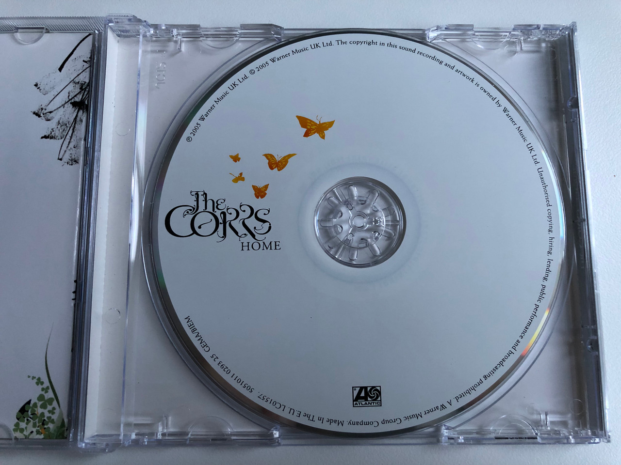 https://cdn10.bigcommerce.com/s-62bdpkt7pb/products/0/images/195122/The_Corrs_Home_Atlantic_Audio_CD_2005_5051011029325_2__61152.1633953031.1280.1280.JPG?c=2&_gl=1*zf0dfy*_ga*MjA2NTIxMjE2MC4xNTkwNTEyNTMy*_ga_WS2VZYPC6G*MTYzMzk0NjIyNC4xMjIuMS4xNjMzOTUyODg5LjU4