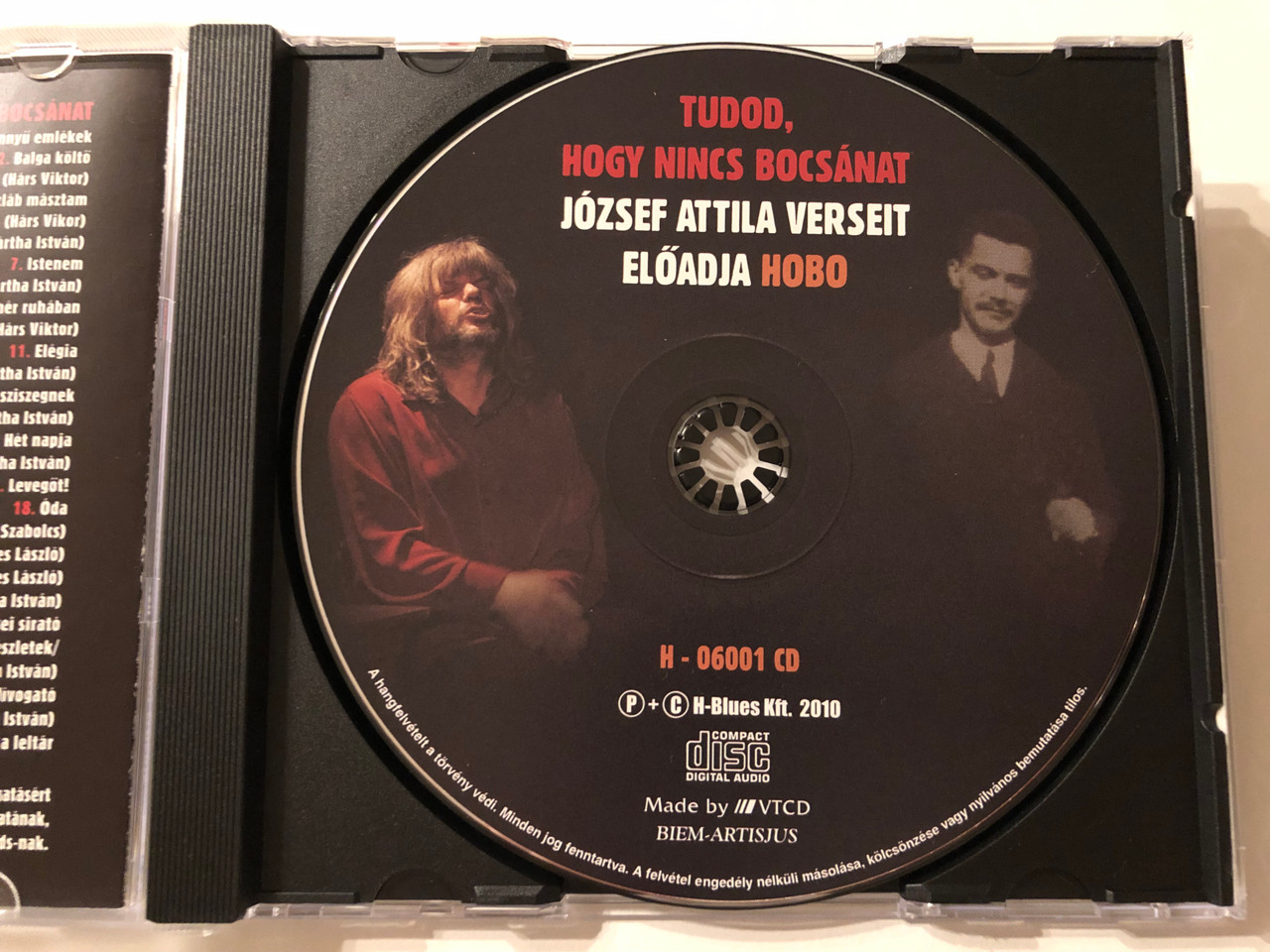 https://cdn10.bigcommerce.com/s-62bdpkt7pb/products/0/images/195200/Tudod_hogy_nincs_bocsnat_-_Hobo_Jozsef_Attila_Verseit_Eloadja_H-Blues_Kft._Audio_CD_2010_H-06001_3__98064.1634022885.1280.1280.JPG?c=2&_gl=1*wskhci*_ga*MjA2NTIxMjE2MC4xNTkwNTEyNTMy*_ga_WS2VZYPC6G*MTYzNDAxNTU4Mi4xMjMuMS4xNjM0MDIyNjU2LjIz