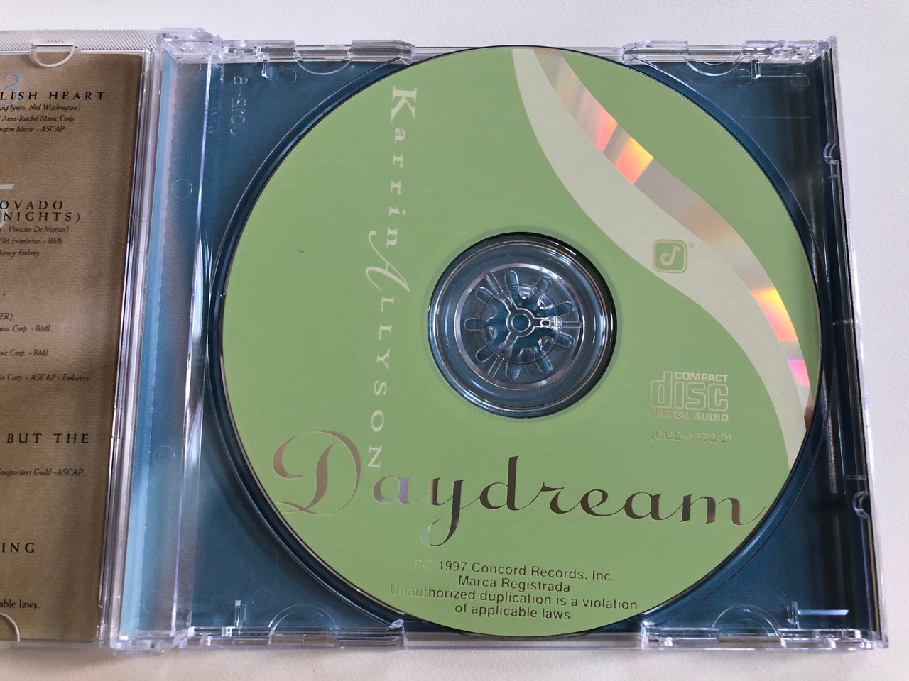 https://cdn10.bigcommerce.com/s-62bdpkt7pb/products/0/images/196700/Karrin_Allyson_Daydream_Concord_Jazz_Audio_CD_1997_CCD-4773-2_3__13793.1634913334.1280.1280.JPG?c=2&_gl=1*roqh6h*_ga*MjA2NTIxMjE2MC4xNTkwNTEyNTMy*_ga_WS2VZYPC6G*MTYzNDkwOTU4OC4xMzcuMS4xNjM0OTEzMDM2LjU3