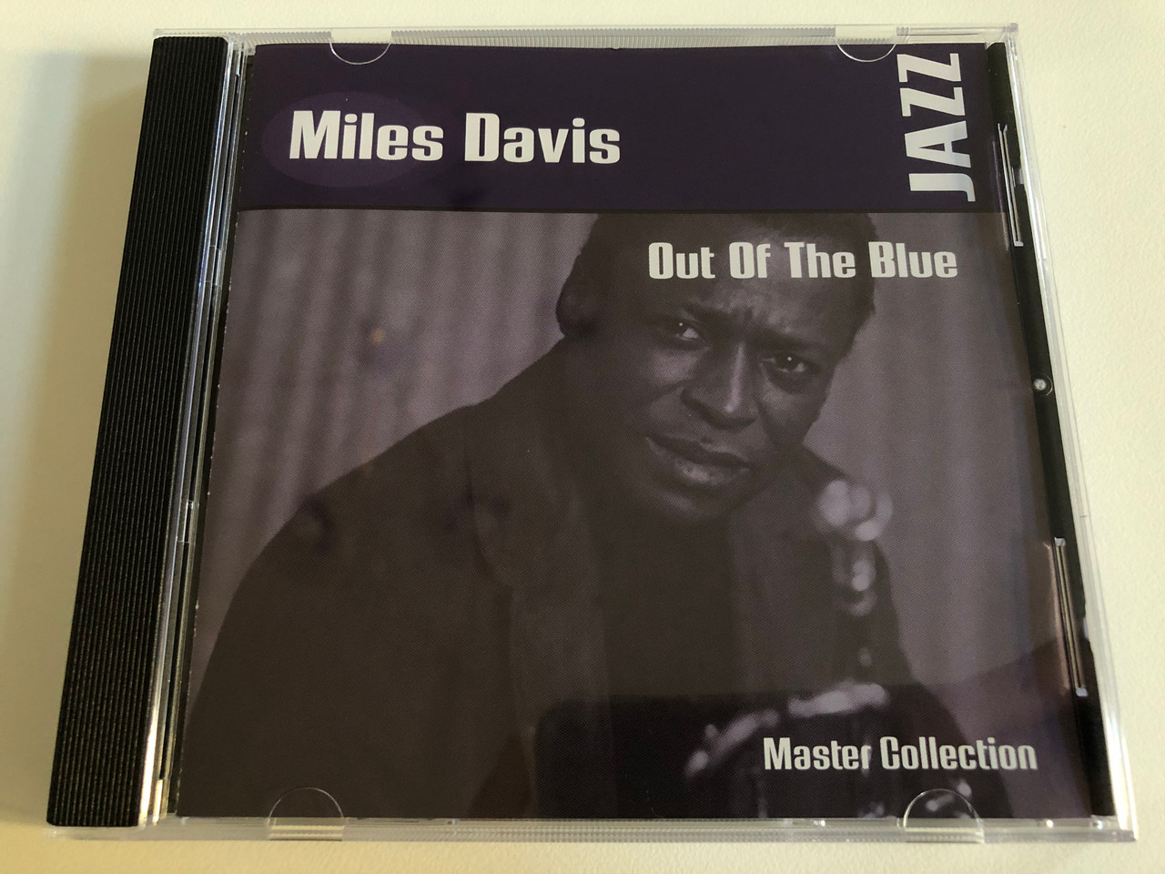 https://cdn10.bigcommerce.com/s-62bdpkt7pb/products/0/images/197016/Miles_Davis_Out_Of_The_Blue_Master_Collection_Jazz_Master_Collection_Audio_CD_2000_JC_70025-2_1__27421.1635234325.1280.1280.JPG?c=2&_gl=1*64ry2d*_ga*MjA2NTIxMjE2MC4xNTkwNTEyNTMy*_ga_WS2VZYPC6G*MTYzNTIyNDk1Ni4xNDEuMS4xNjM1MjM0MzA0LjYw