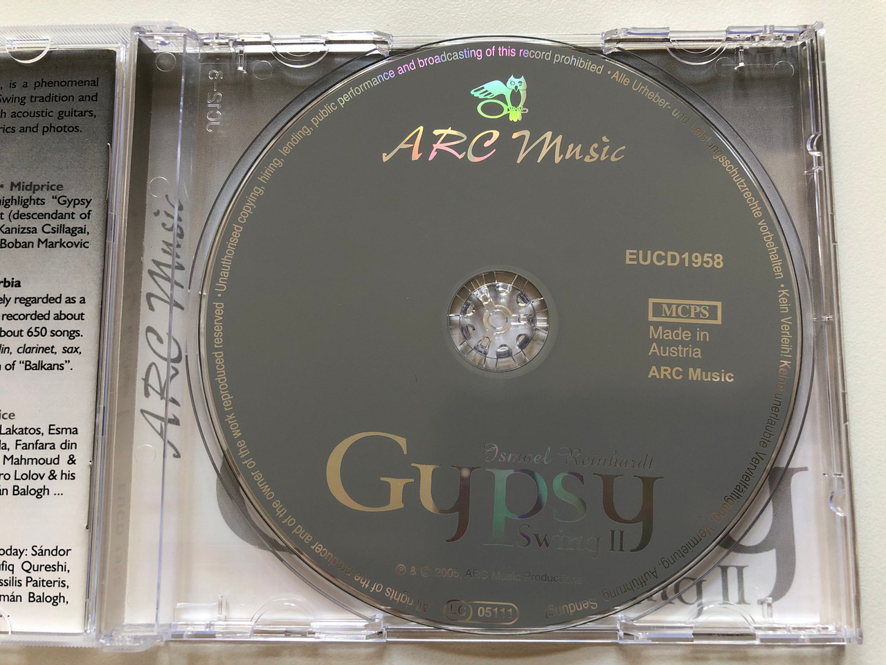 https://cdn10.bigcommerce.com/s-62bdpkt7pb/products/0/images/197937/Ismael_Reinhardt_Gypsy_Swing_II_Featuring_Bireli_Lagrene_Titi_Winterstein_ARC_Music_Audio_CD_2005_EUCD_1958_3__95663.1635873725.1280.1280.JPG?c=2&_gl=1*12ifugq*_ga*MjA2NTIxMjE2MC4xNTkwNTEyNTMy*_ga_WS2VZYPC6G*MTYzNTg2NTA1MS4xNTEuMS4xNjM1ODczNjAyLjM5
