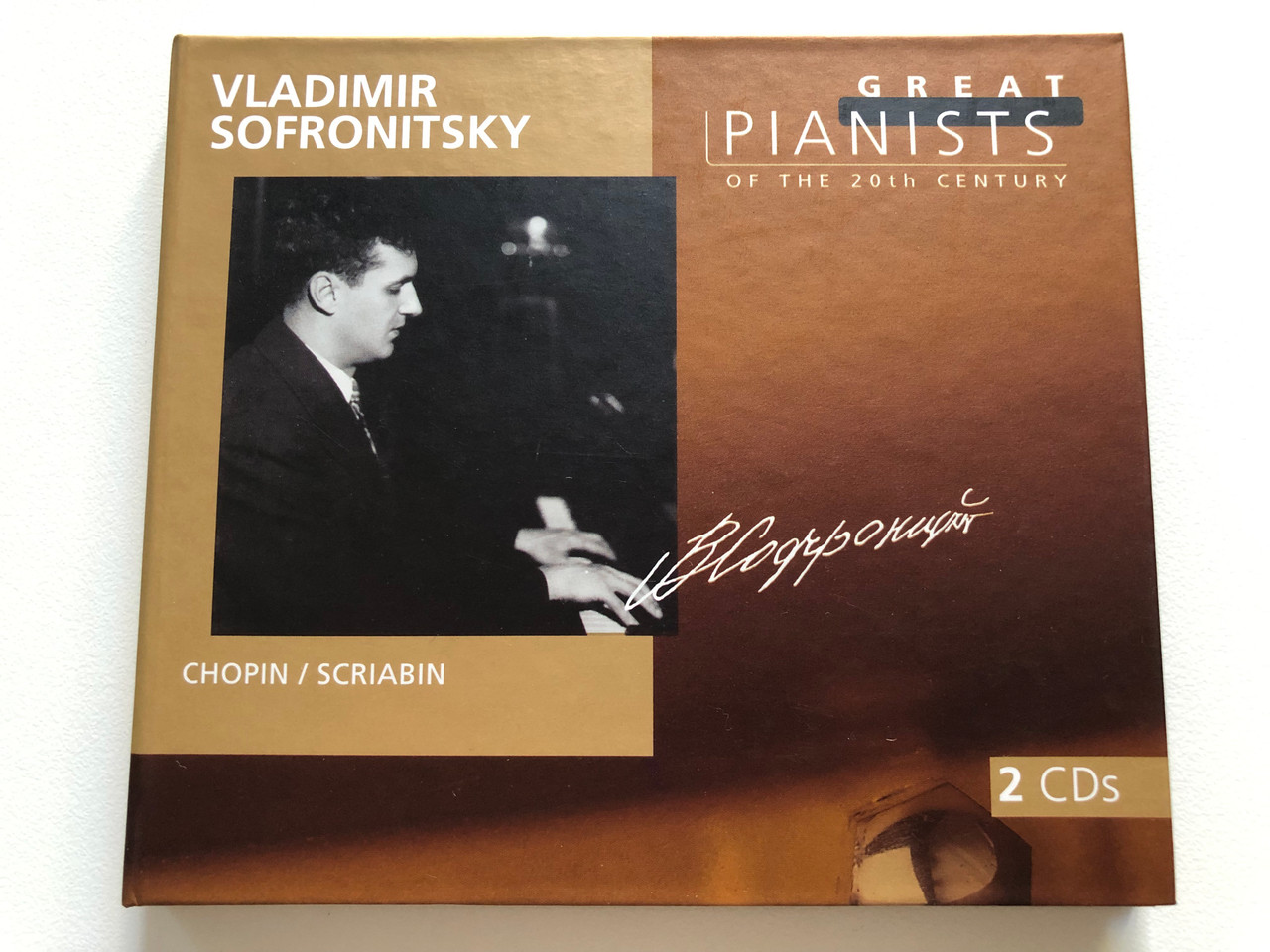 https://cdn10.bigcommerce.com/s-62bdpkt7pb/products/0/images/198640/Vladimir_Sofronitsky_-_Chopin_Scriabine_Great_Pianists_of_the_20th_Century_N0._91_Philips_Classics_Audio_CD_1999_456_970-2_1__39987.1636357661.1280.1280.JPG?c=2&_gl=1*1167297*_ga*MjA2NTIxMjE2MC4xNTkwNTEyNTMy*_ga_WS2VZYPC6G*MTYzNjM1NTMwMi4xNTkuMS4xNjM2MzU3NDEwLjM1