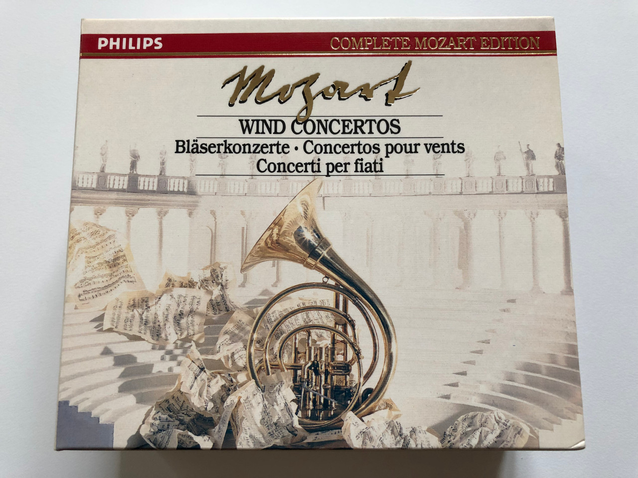 https://cdn10.bigcommerce.com/s-62bdpkt7pb/products/0/images/199367/Mozart_Wind_Concertos_Blaserkonzerte_Concertos_pour_vents_Concerti_per_fiati_Complete_Mozart_Edition_Philips_5x_Audio_CD_1991_422_509-2_1__63296.1637075936.1280.1280.JPG?c=2&_gl=1*cwxwhz*_ga*MjA2NTIxMjE2MC4xNTkwNTEyNTMy*_ga_WS2VZYPC6G*MTYzNzA3MzE4OC4xNzIuMS4xNjM3MDc1MjU2LjU4