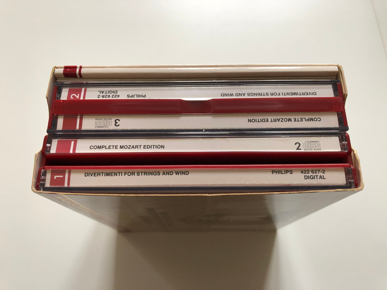 https://cdn10.bigcommerce.com/s-62bdpkt7pb/products/0/images/199380/Mozart_-_Divertimenti_-_Strings_And_Wind_Complete_Mozart_Edition_Philips_5x_Audio_CD_1990_422_504-2_5__77141.1637078553.1280.1280.JPG?c=2&_gl=1*11j46pk*_ga*MjA2NTIxMjE2MC4xNTkwNTEyNTMy*_ga_WS2VZYPC6G*MTYzNzA3MzE4OC4xNzIuMS4xNjM3MDc2OTk4LjU4