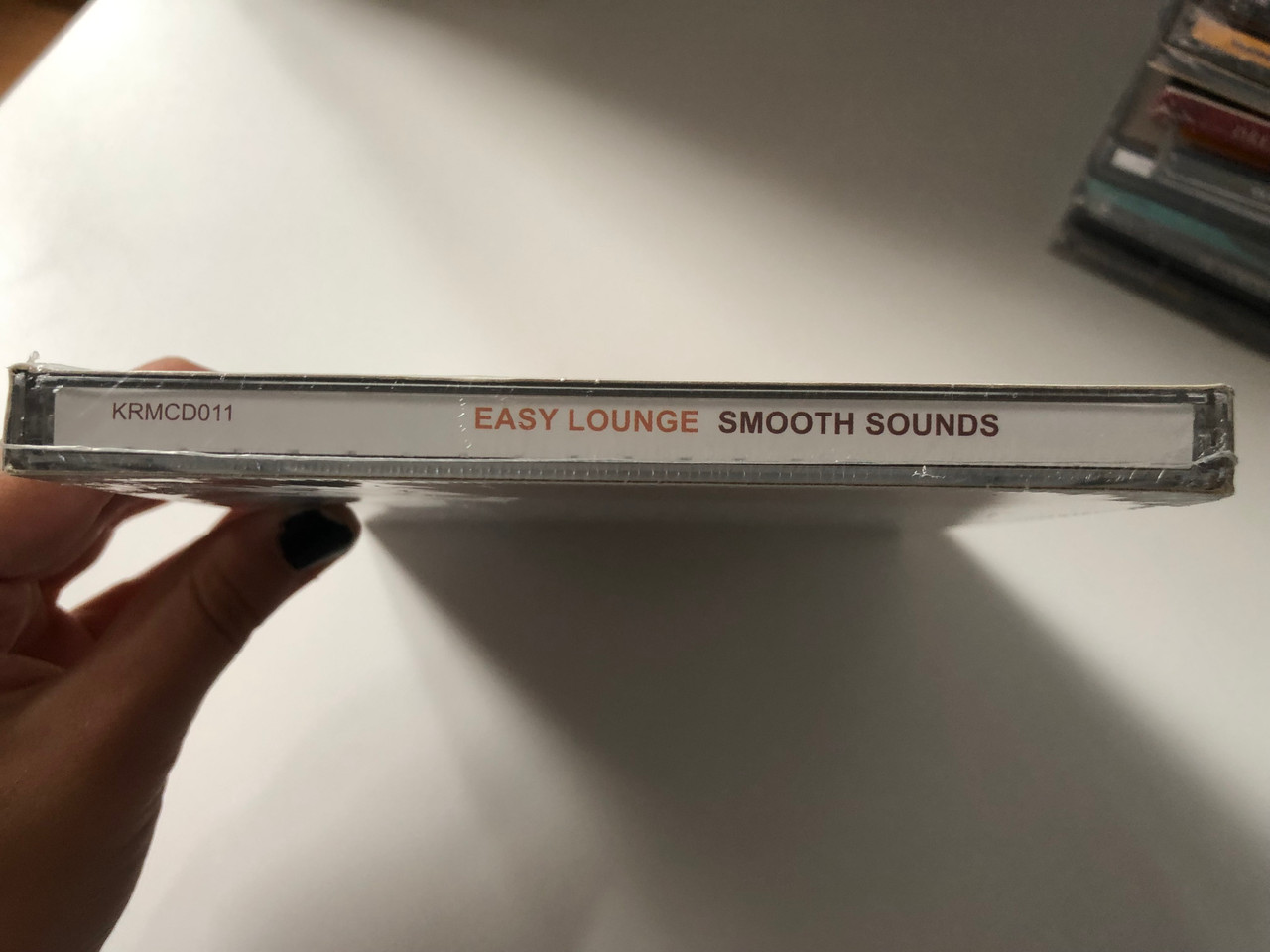 https://cdn10.bigcommerce.com/s-62bdpkt7pb/products/0/images/200321/Easy_Lounge_-_Smooth_Sounds_Featuring_Tony_Bennett_Frank_Sinatra_Andy_Williams_Vic_Damone..._Kings_Road_Multi_Media_Audio_CD_2007_KRMCD011_3__25142.1637752321.1280.1280.JPG?c=2&_gl=1*1ki5v4p*_ga*MjA2NTIxMjE2MC4xNTkwNTEyNTMy*_ga_WS2VZYPC6G*MTYzNzc1MTUzMi4xODUuMS4xNjM3NzUyMjMxLjYw