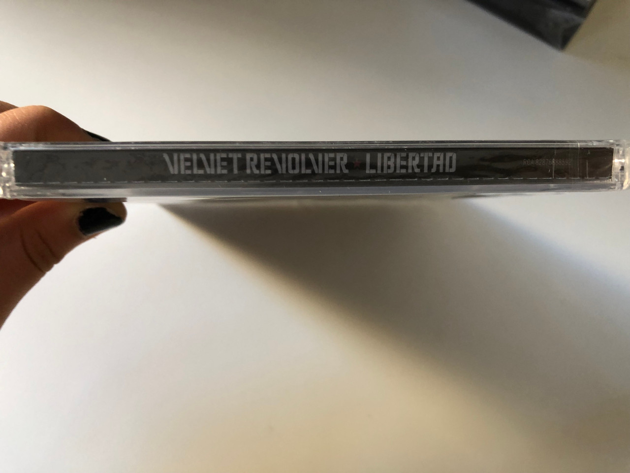 https://cdn10.bigcommerce.com/s-62bdpkt7pb/products/0/images/201016/Velvet_Revolver_Libertad_Scott_Weiland_Slash_Duff_McKagan_Matt_Sorum_Dave_Kushner_Featuring_She_Builds_Quick_Machines_and_The_Last_Fight._Enhanced_CD_Includes_Re-Evolution_RCA_Au_3__41730.1638520836.1280.1280.JPG?c=2&_gl=1*4964zy*_ga*MjA2NTIxMjE2MC4xNTkwNTEyNTMy*_ga_WS2VZYPC6G*MTYzODUxNDM5NC4yMDAuMS4xNjM4NTE5NTE2LjU5
