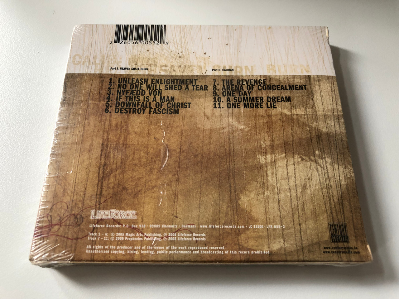 https://cdn10.bigcommerce.com/s-62bdpkt7pb/products/0/images/201151/Caliban_vs_Heaven_Shall_Burn_The_Split_Program_II_Lifeforce_Records_Audio_CD_2005_LFR_055-2_2__39128.1638820996.1280.1280.JPG?c=2&_gl=1*1hsm1v4*_ga*MjA2NTIxMjE2MC4xNTkwNTEyNTMy*_ga_WS2VZYPC6G*MTYzODgxOTE0NS4yMDMuMS4xNjM4ODIwODc4Ljc.