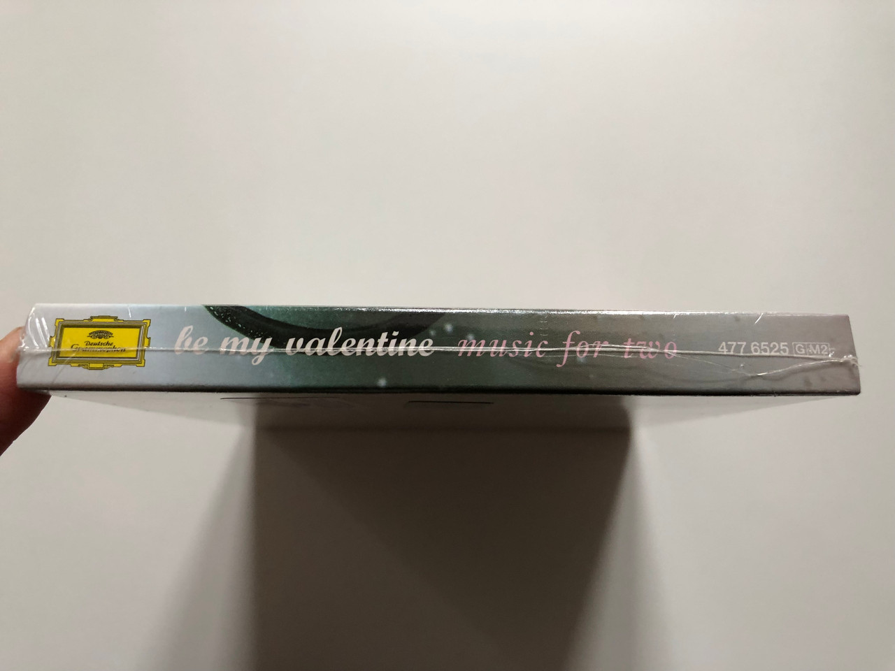 https://cdn10.bigcommerce.com/s-62bdpkt7pb/products/0/images/201616/Be_My_Valentine_Music_For_Two_An_irresistible_of_romantic_intimate_duets_Specially_priced_2-CD_set_Deutsche_Grammophon_2x_Audio_CD_2006_4776526_3__96976.1639392746.1280.1280.JPG?c=2&_gl=1*1pms3nh*_ga*MjA2NTIxMjE2MC4xNTkwNTEyNTMy*_ga_WS2VZYPC6G*MTYzOTM5MDc3NS4yMTIuMS4xNjM5MzkyNjE5LjEz