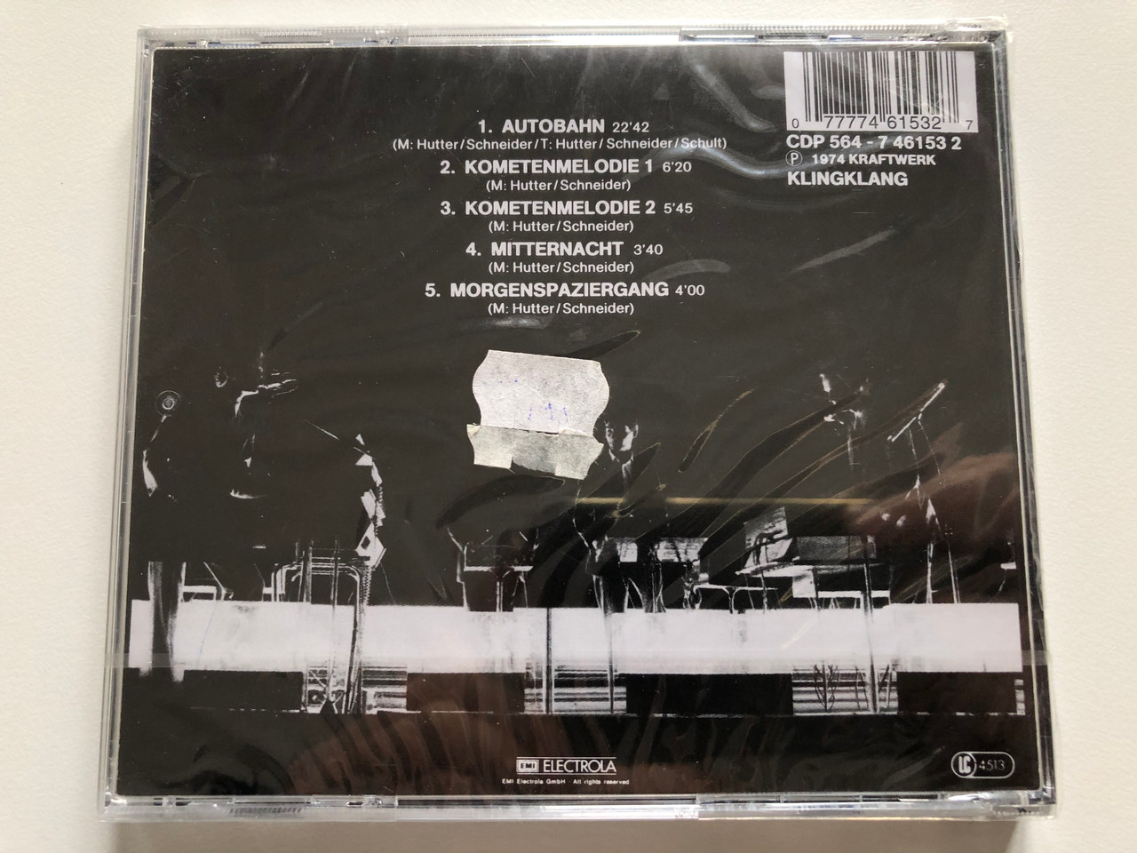 https://cdn10.bigcommerce.com/s-62bdpkt7pb/products/0/images/201805/Kraftwerk_Autobahn_Kling_Klang_Audio_CD_CDP_564-7_46153_2_2__84135.1639561583.1280.1280.JPG?c=2&_gl=1*d51r9n*_ga*MjA2NTIxMjE2MC4xNTkwNTEyNTMy*_ga_WS2VZYPC6G*MTYzOTU1MjAyMC4yMTcuMS4xNjM5NTYxNDE2LjU4