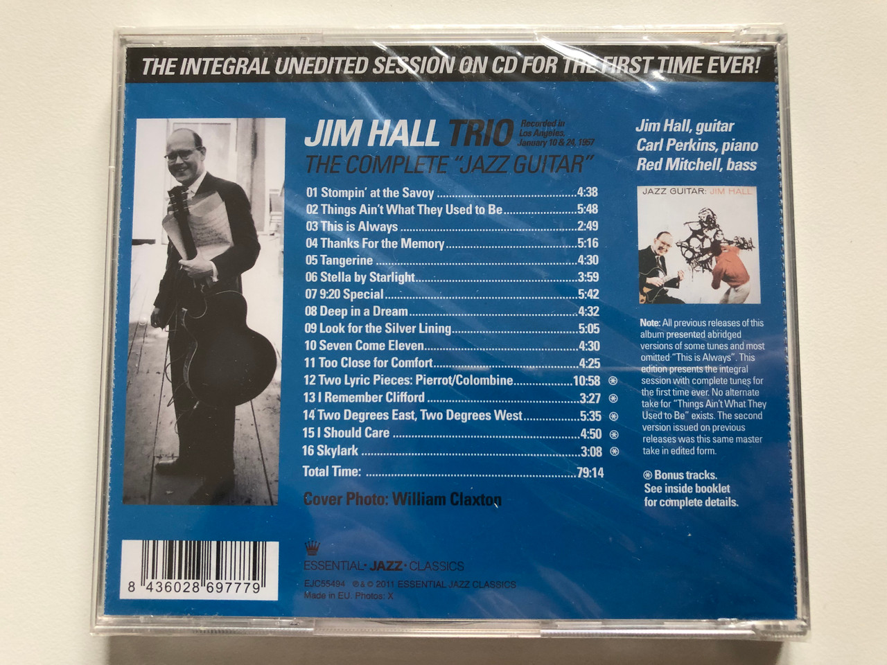 https://cdn10.bigcommerce.com/s-62bdpkt7pb/products/0/images/201826/Jim_Hall_Trio_The_Complete_Jazz_Guitar_Essential_Jazz_Classics_Audio_CD_2011_EJC55494_2__08712.1639563869.1280.1280.JPG?c=2&_gl=1*18k1txp*_ga*MjA2NTIxMjE2MC4xNTkwNTEyNTMy*_ga_WS2VZYPC6G*MTYzOTU1MjAyMC4yMTcuMS4xNjM5NTYzNzkyLjI0