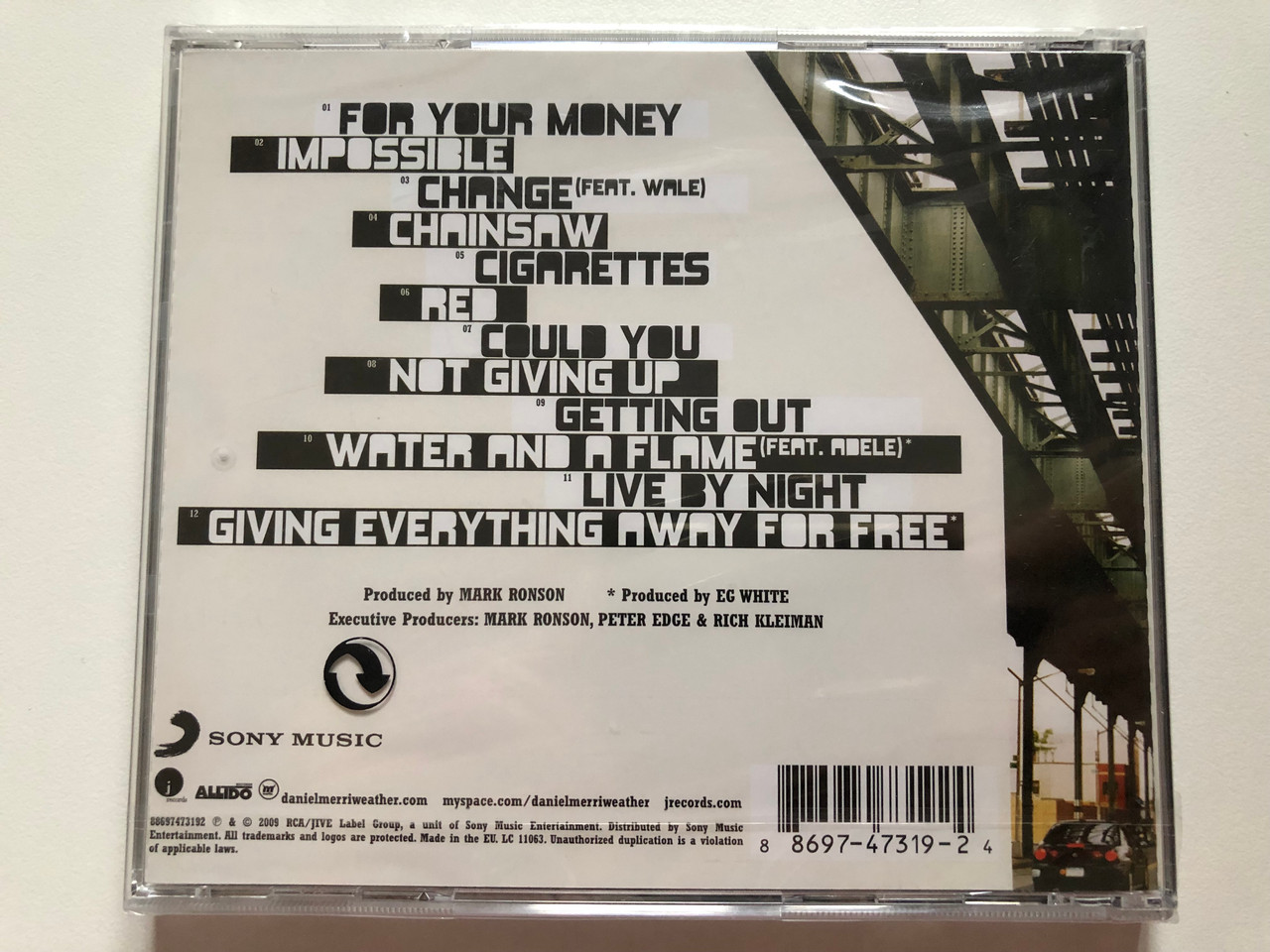 https://cdn10.bigcommerce.com/s-62bdpkt7pb/products/0/images/202195/Love_War_-_Daniel_Merriweather_J_Records_Audio_CD_2009_88697473192_2__78859.1639987206.1280.1280.JPG?c=2&_gl=1*1jjmtwu*_ga*MjA2NTIxMjE2MC4xNTkwNTEyNTMy*_ga_WS2VZYPC6G*MTYzOTk4MjAwOC4yMjMuMS4xNjM5OTg2NzA4LjI4