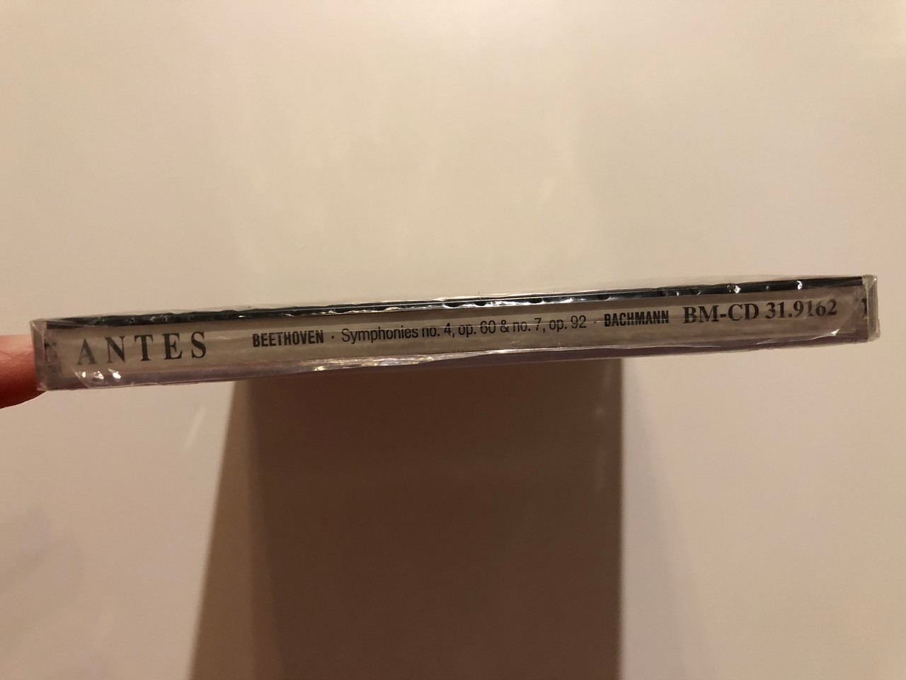 https://cdn10.bigcommerce.com/s-62bdpkt7pb/products/0/images/202626/Ludwig_van_Beethoven_-_Symphonien_Nr._4_op._60_Nr._7_op._92_Philharmonia_Orchestra_Royal_Philharmonic_Orchestra_Robert_Bachmann_Antes_Edition_Bella_Musica_Edition_Audio_CD_2001_BM-C_3__93924.1640174635.1280.1280.JPG?c=2&_gl=1*l7kie2*_ga*MjA2NTIxMjE2MC4xNTkwNTEyNTMy*_ga_WS2VZYPC6G*MTY0MDE3MjE3OS4yMjcuMS4xNjQwMTc0MjczLjU3