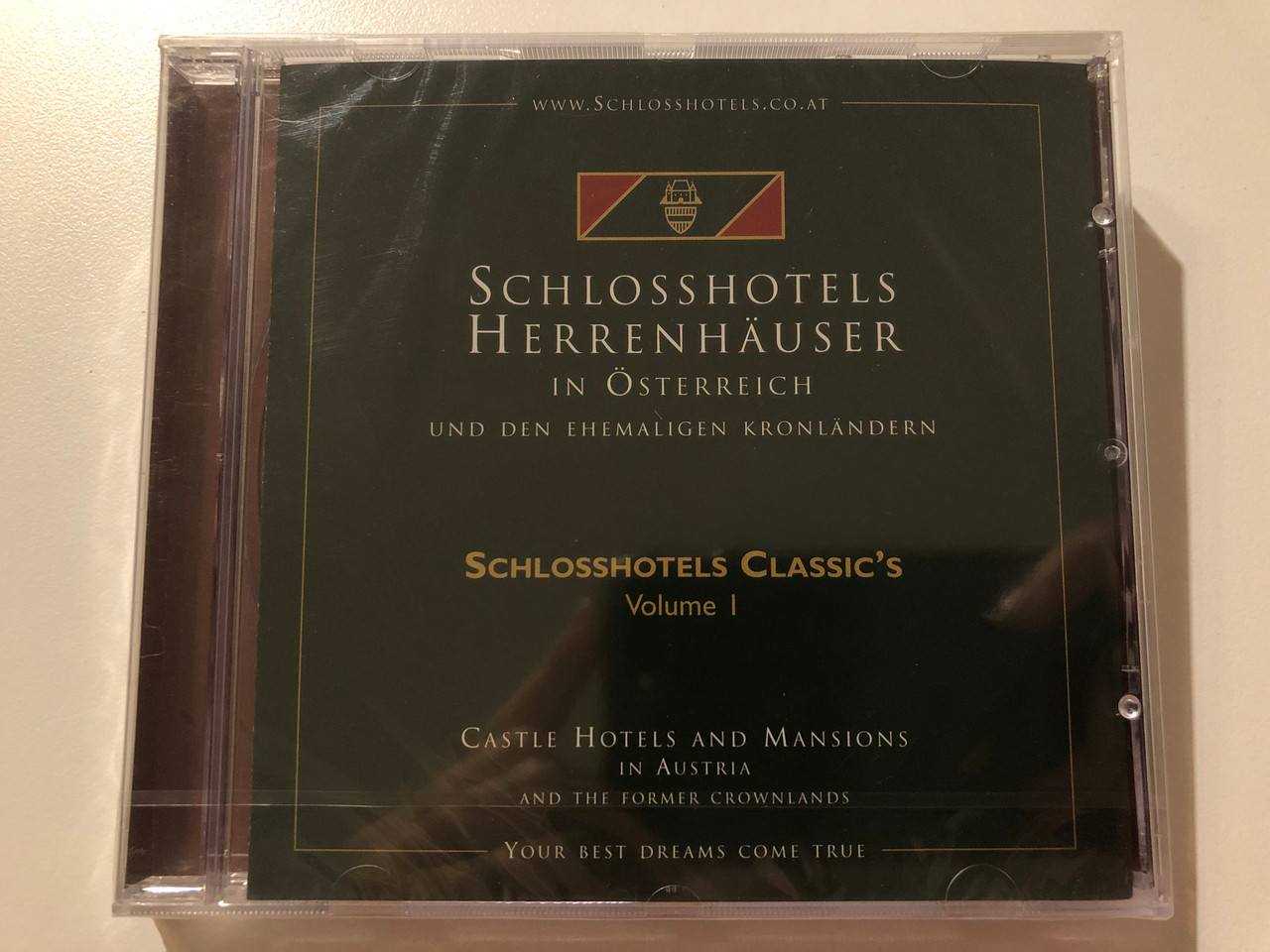 https://cdn10.bigcommerce.com/s-62bdpkt7pb/products/0/images/202687/Schlosshotels_Herbenhauser_in_Osterreich_Und_Den_Ehemaligen_Kronlandern_Schlosshotels_Classics_-_Volume_1_Castle_Hotels_And_Mansions_in_Austria_and_the_Former_Crownlands_Atlantis_Resurrex_1__19975.1640240217.1280.1280.JPG?c=2&_gl=1*1torz3c*_ga*MjA2NTIxMjE2MC4xNTkwNTEyNTMy*_ga_WS2VZYPC6G*MTY0MDIzODk0OS4yMjguMS4xNjQwMjM5Nzk4LjI2