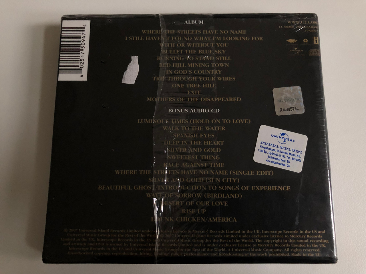 https://cdn10.bigcommerce.com/s-62bdpkt7pb/products/0/images/202861/U2_The_Joshua_Tree_Double_CD_Re-Mastered_Audio_Plus_B-Sides_And_Previously_Unreleased_Tracks_Island_Records_2x_Audio_CD_2007_1750947_2__61314.1640265868.1280.1280.JPG?c=2&_gl=1*16m9bm3*_ga*MjA2NTIxMjE2MC4xNTkwNTEyNTMy*_ga_WS2VZYPC6G*MTY0MDI1OTg0MS4yMzAuMS4xNjQwMjY1NzE1LjUw