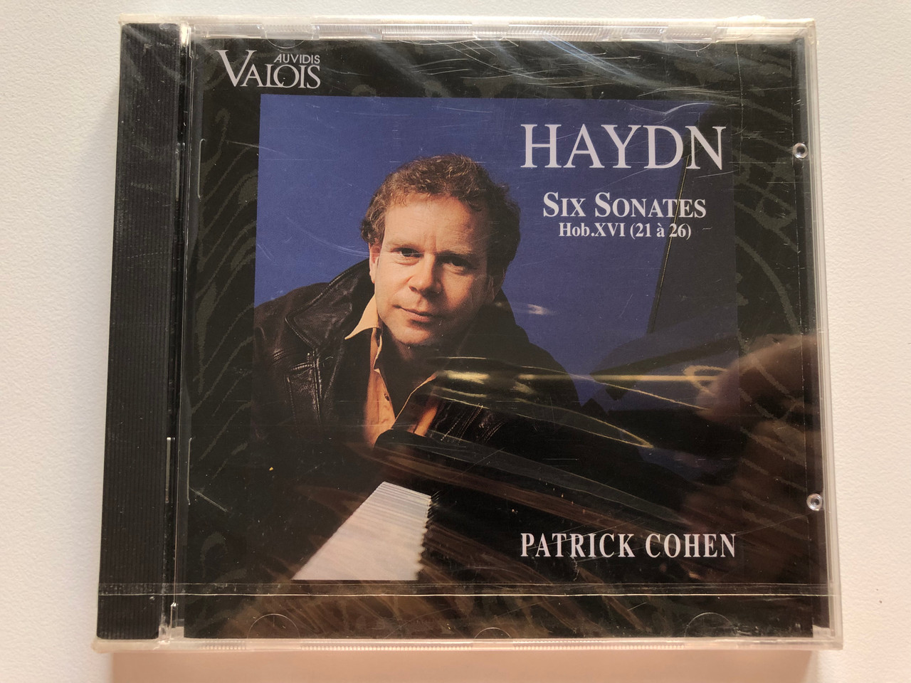 https://cdn10.bigcommerce.com/s-62bdpkt7pb/products/0/images/203214/Haydn_-_Six_Sonates_Hob.XVI_21_a_26_-_Patrick_Cohen_Auvidis-Valois_Audio_CD_1993_V_4668_1__73795.1640626245.1280.1280.JPG?c=2&_gl=1*1or7qvk*_ga*MjA2NTIxMjE2MC4xNTkwNTEyNTMy*_ga_WS2VZYPC6G*MTY0MDYxNjQyNS4yMzYuMS4xNjQwNjI2MzYxLjYw