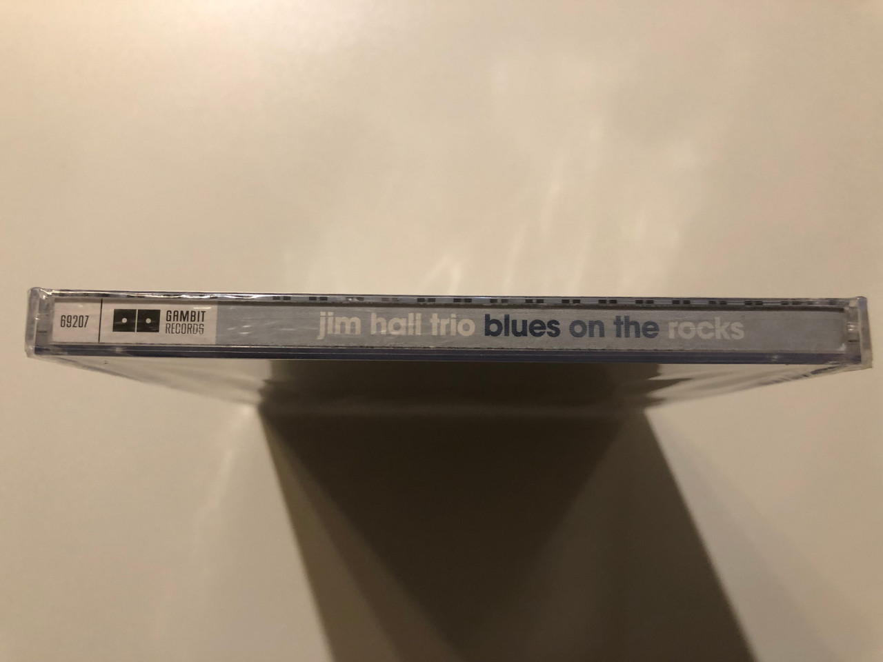 https://cdn10.bigcommerce.com/s-62bdpkt7pb/products/0/images/203882/Jim_Hall_Blues_On_The_Rocks_For_The_Diiscerning_Collector_Entirely_Digitally_Remastered._Complete_Sessions._Bonus_Tracks._2_Albums_on_1_CD_Gambit_Records_Audio_CD_2005_69207_3__88252.1640980235.1280.1280.JPG?c=2&_gl=1*14r0v5k*_ga*MjA2NTIxMjE2MC4xNTkwNTEyNTMy*_ga_WS2VZYPC6G*MTY0MDk3MDQ3NC4yNDMuMS4xNjQwOTgwMDg0LjI5