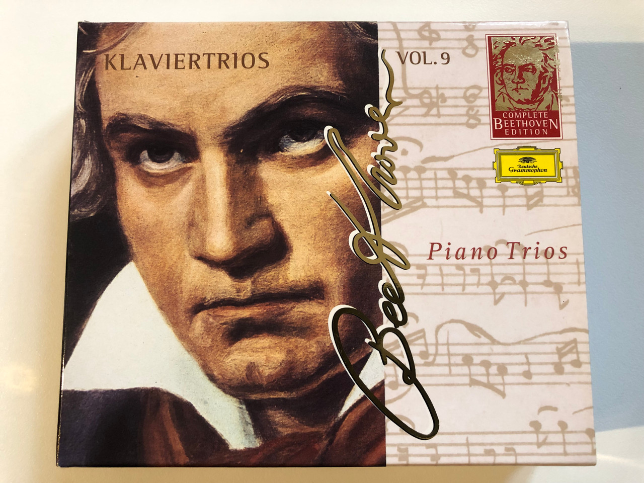https://cdn10.bigcommerce.com/s-62bdpkt7pb/products/0/images/204314/Beethoven_-_Piano_Trios_-_Vol._9_Complete_Beethoven_Edition_Deutsche_Grammophon_5x_Audio_CD_Stereo_453_751-2_1__90382.1641299595.1280.1280.JPG?c=2&_gl=1*lrt63w*_ga*MjA2NTIxMjE2MC4xNTkwNTEyNTMy*_ga_WS2VZYPC6G*MTY0MTI5NzAxMy4yNDUuMS4xNjQxMjk5NDgyLjU3