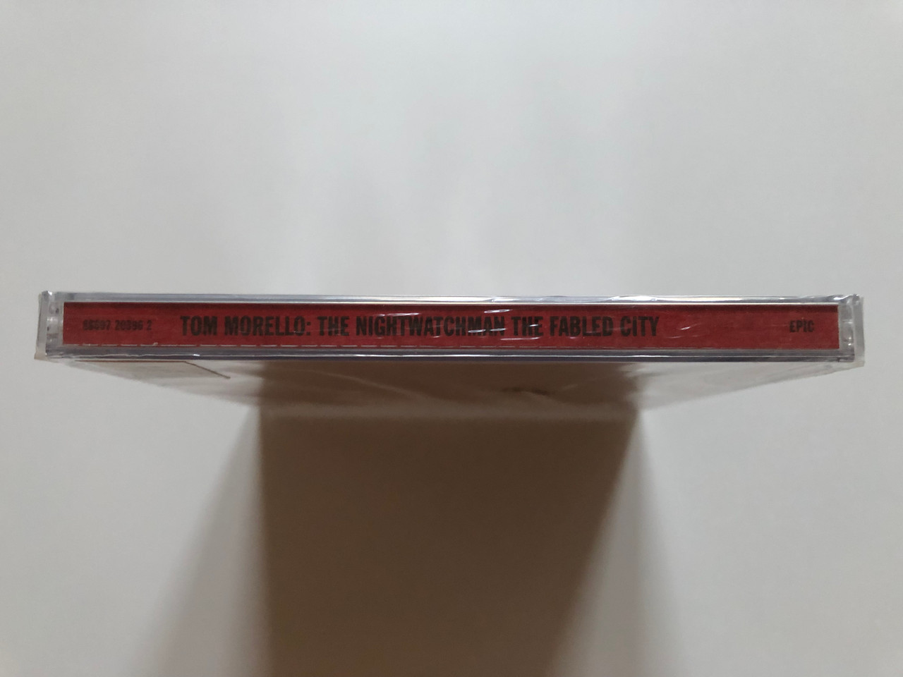 https://cdn10.bigcommerce.com/s-62bdpkt7pb/products/0/images/204505/Tom_Morello_The_Nightwatchman_The_Fabled_City_Featuring_Whatever_It_Takes_and_Lazarus_On_Down_feat._Serj_Tankian_Epic_Audio_CD_2008_88697_20396_2_3__84864.1641365409.1280.1280.JPG?c=2&_gl=1*hgsqb7*_ga*MjA2NTIxMjE2MC4xNTkwNTEyNTMy*_ga_WS2VZYPC6G*MTY0MTM1OTgzNy4yNDcuMS4xNjQxMzY1MTY2LjI5