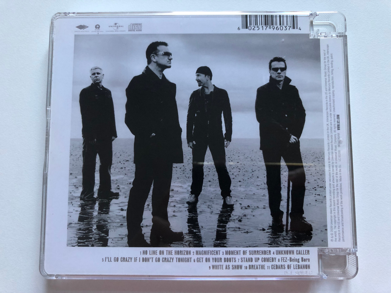 https://cdn10.bigcommerce.com/s-62bdpkt7pb/products/0/images/206061/U2_No_Line_On_The_Horizon_Universal_Music_Group_AudioCD_2009_1796037_4__65717.1641904269.1280.1280.JPG?c=2&_gl=1*lhvr9b*_ga*MjA2NTIxMjE2MC4xNTkwNTEyNTMy*_ga_WS2VZYPC6G*MTY0MTkwMzY3Ni4yNTQuMS4xNjQxOTA0MTUyLjM5