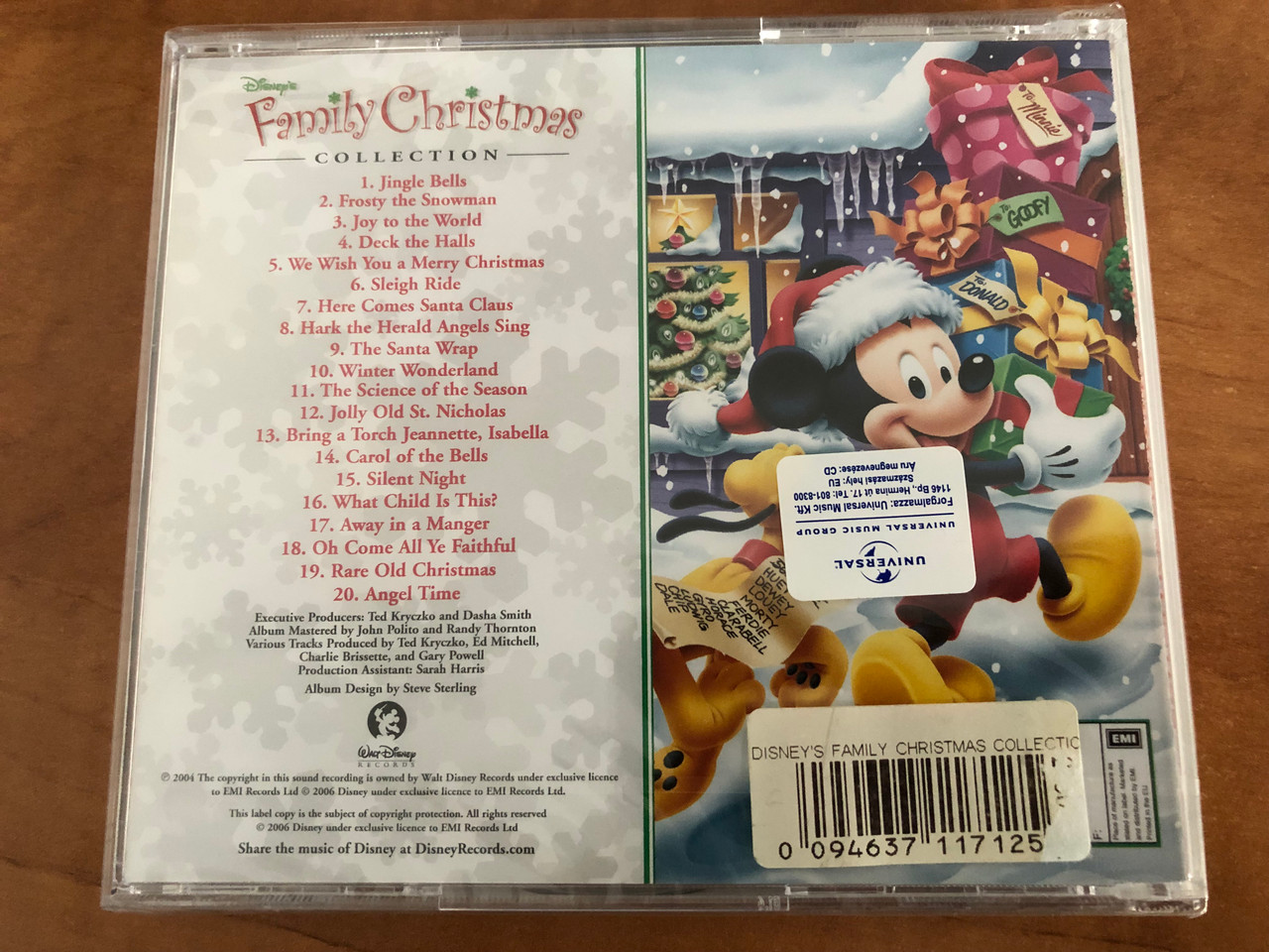 https://cdn10.bigcommerce.com/s-62bdpkt7pb/products/0/images/206651/Disneys_Family_Christmas_Collection_Walt_Disney_Records_Audio_CD_2004_0946_3711712_5_2__69849.1642098050.1280.1280.JPG?c=2&_gl=1*hjylpv*_ga*MjA2NTIxMjE2MC4xNTkwNTEyNTMy*_ga_WS2VZYPC6G*MTY0MjA5NjUxOC4yNjIuMS4xNjQyMDk3NzQ0LjM4