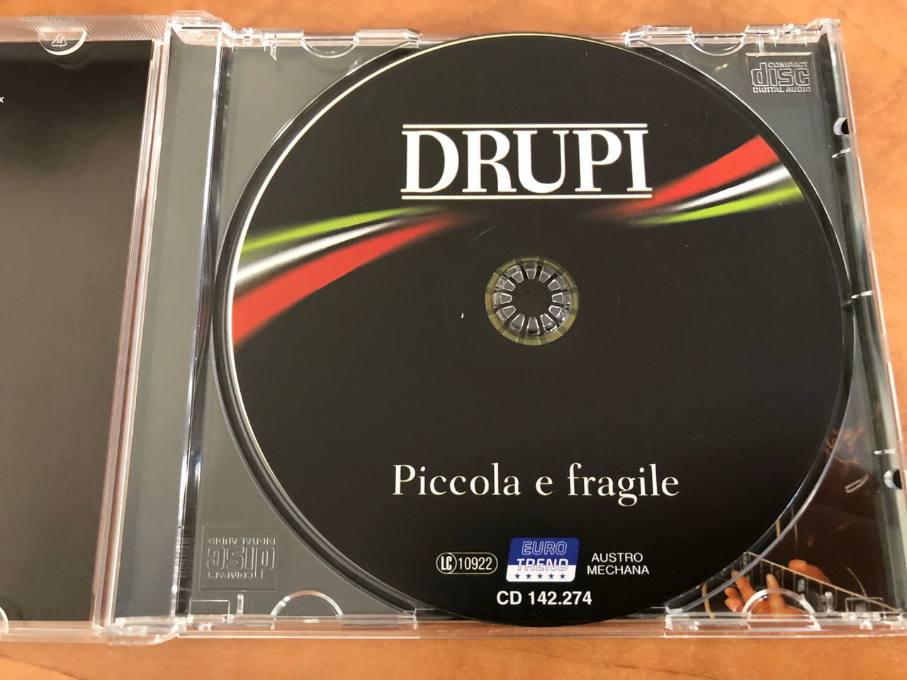 https://cdn10.bigcommerce.com/s-62bdpkt7pb/products/0/images/206729/Drupi_-_Piccola_e_fragile_Vado_via_Belle_come_te_No_io_no_Portami_fuori_Sereno_Bella_e_Strega_Mee_Humm_Eurotrend_Audio_CD_CD_142_3__10379.1642102406.1280.1280.JPG?c=2&_gl=1*1uknlcq*_ga*MjA2NTIxMjE2MC4xNTkwNTEyNTMy*_ga_WS2VZYPC6G*MTY0MjA5NjUxOC4yNjIuMS4xNjQyMTAyMDc4LjQ1