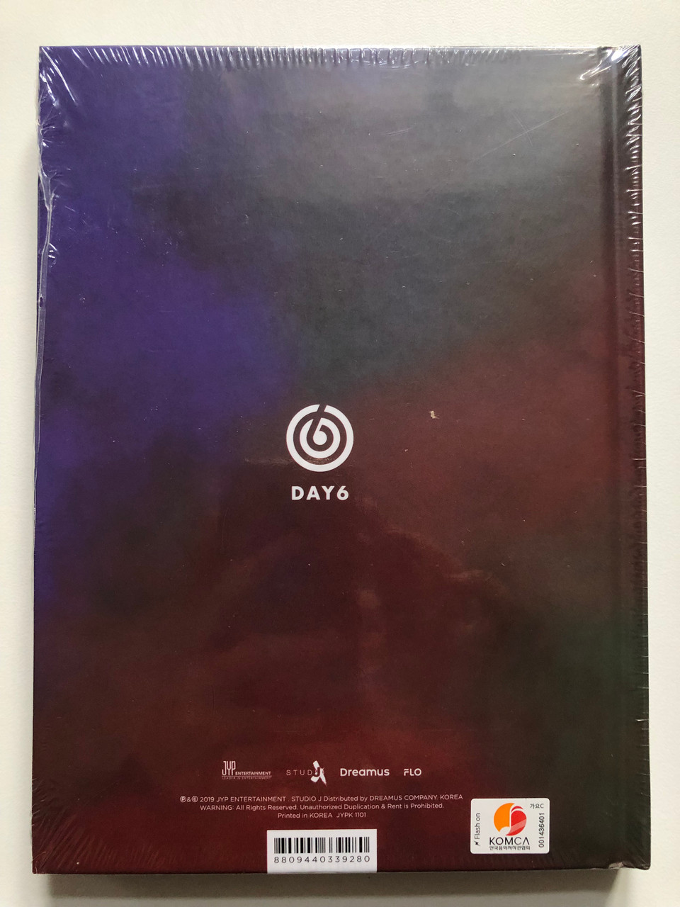 https://cdn10.bigcommerce.com/s-62bdpkt7pb/products/0/images/208608/The_Book_Of_Us_Entropy_-_Day6_3rd_Regular_Album_JYP_Entertainment_Audio_CD_2019_JYPK_1101_2__15256.1643042958.1280.1280.JPG?c=2&_gl=1*cie49l*_ga*MjA2NTIxMjE2MC4xNTkwNTEyNTMy*_ga_WS2VZYPC6G*MTY0MzAzMjA3MC4yNzEuMS4xNjQzMDQyNjI3LjUw