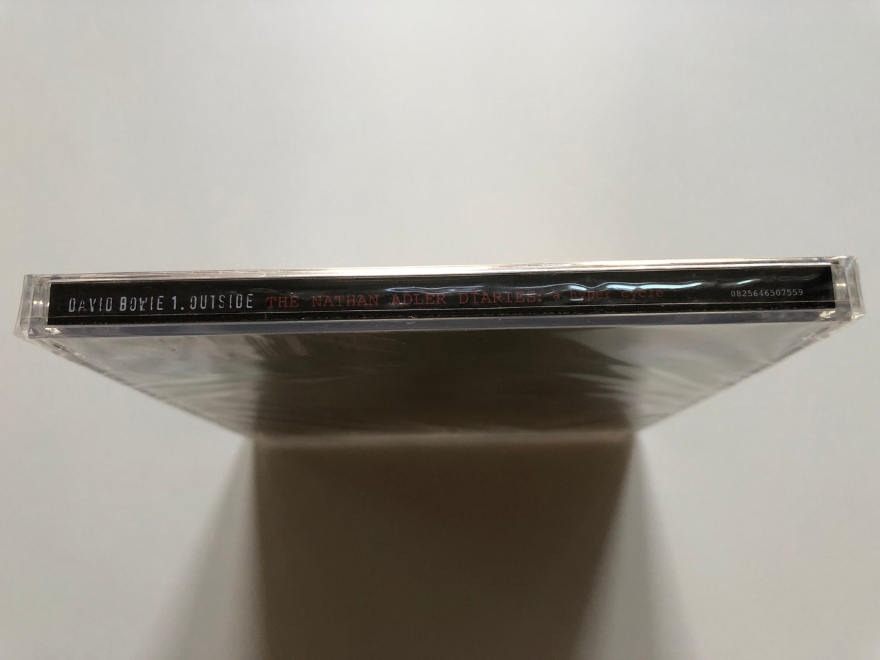 https://cdn10.bigcommerce.com/s-62bdpkt7pb/products/0/images/211760/David_Bowie_1._Outside_The_Nathan_Adler_Diaries_A_Hyper_Cycle_Parlophone_Audio_CD_2016_0825646507559_3__01771.1643972691.1280.1280.JPG?c=2&_gl=1*wgjewc*_ga*MjA2NTIxMjE2MC4xNTkwNTEyNTMy*_ga_WS2VZYPC6G*MTY0Mzk3MDk2Ny4yODQuMS4xNjQzOTcyNTYxLjU3