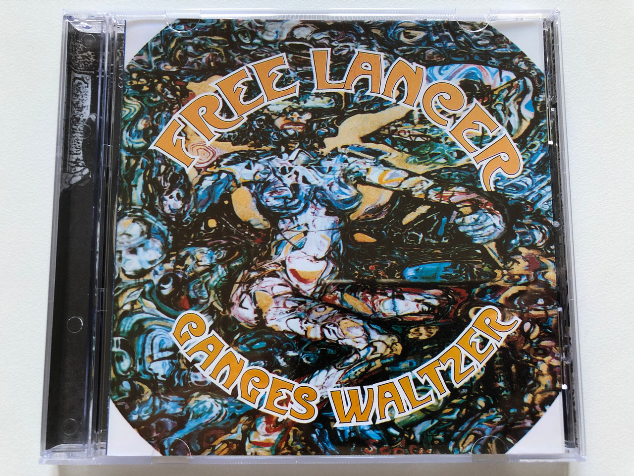 https://cdn10.bigcommerce.com/s-62bdpkt7pb/products/0/images/213240/Free_Lancer_Ganges_Waltzer_Periferic_Records_Audio_CD_1997_BGCD_008_1__87356.1644957158.1280.1280.JPG?c=2&_gl=1*15xi9cr*_ga*MjA2NTIxMjE2MC4xNTkwNTEyNTMy*_ga_WS2VZYPC6G*MTY0NDk1MTQzNi4yODkuMS4xNjQ0OTU2OTgyLjU4