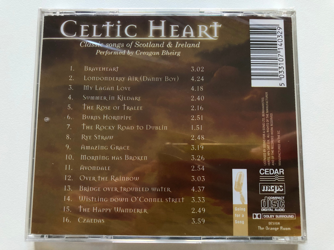 https://cdn10.bigcommerce.com/s-62bdpkt7pb/products/0/images/213315/Celtic_Heart_-_Classic_Songs_of_Scotland_Ireland_Braveheart_Amazing_Grace_Burns_Hornpipe_More_Performed_by_Creagan_Bheirg_Going_For_A_Song_Audio_CD_GFS403_2__57766.1645004806.1280.1280.JPG?c=2&_gl=1*14d8eq1*_ga*MjA2NTIxMjE2MC4xNTkwNTEyNTMy*_ga_WS2VZYPC6G*MTY0NDk5NTYyMy4yOTAuMS4xNjQ1MDA0NjcyLjQ5
